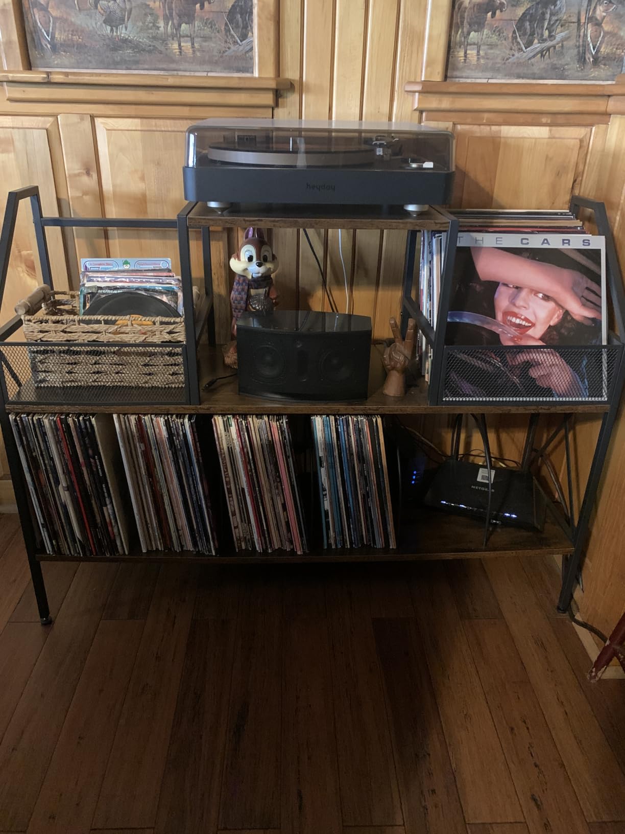 Homeiju Record Player Stand Holds up to 500 Albums, Turntable Stand with Vinyl Record Player Storage Cabinet, Records Vinyl Albums Storage, Rustic Brown customer photo 2