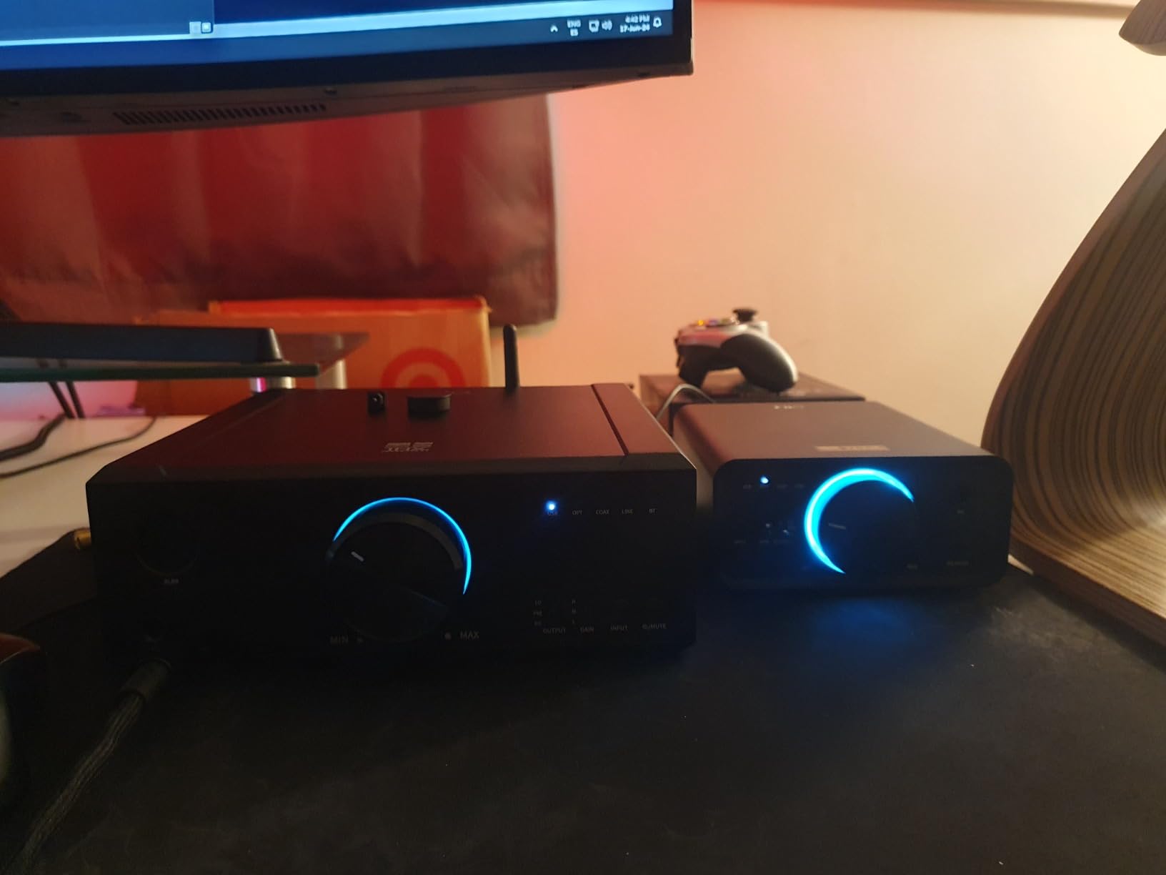 FiiO K7 Full Balanced HiFi DAC Headphone Amplifier AK4493S*2, XMOS XU208 PCM384kHz DSD256,USB/Optical/Coaxial/RCA Inputs, 6.35mm/4.4mm Output customer photo 1