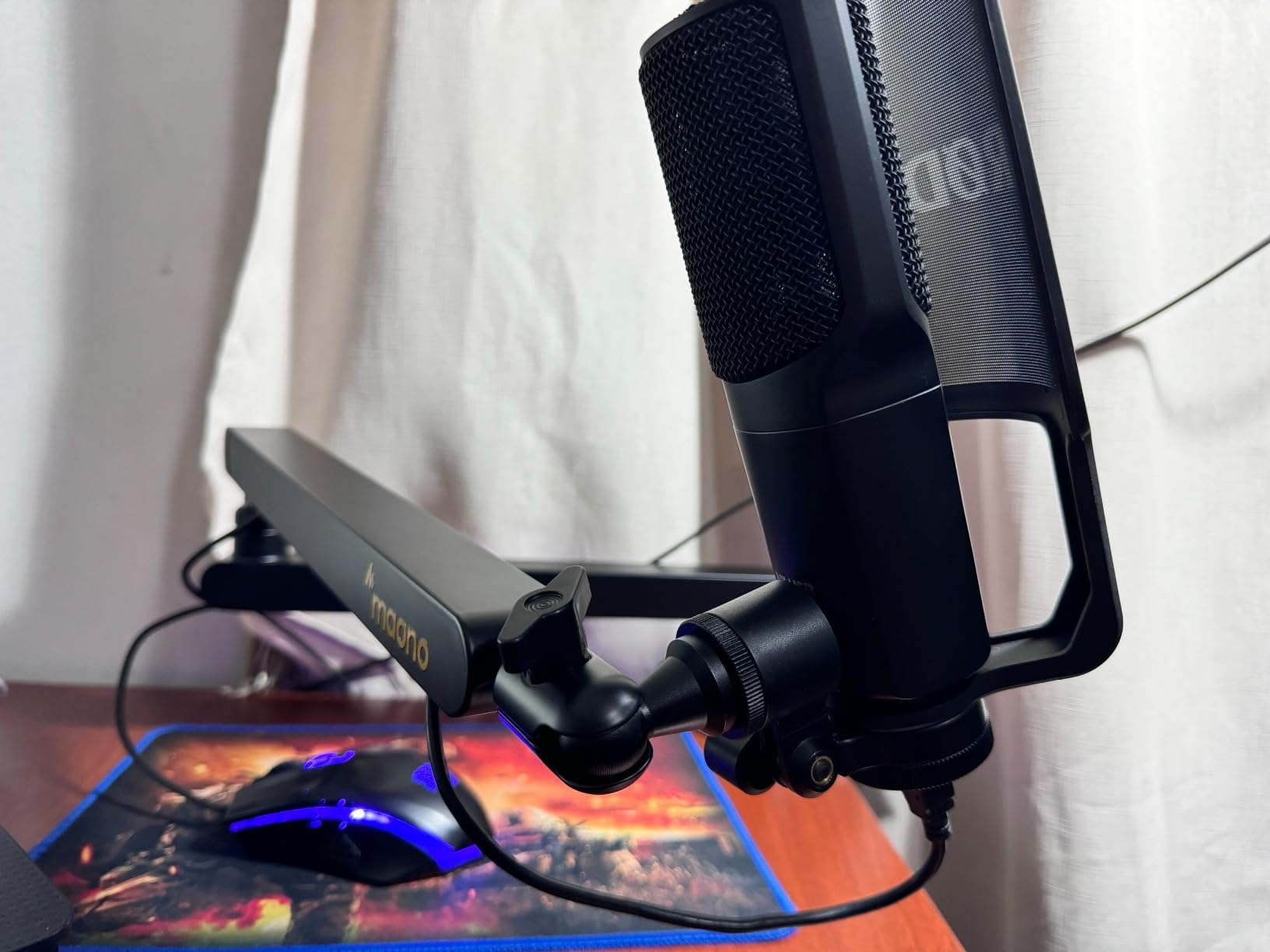 MAONO BA92 Low Profile Mic Boom Arm, Cable Management Microphone Stand | Heavy-duty adjustable desk clamp, metal construction, podcast studio streaming, clean desktop setups, black finish customer photo 1