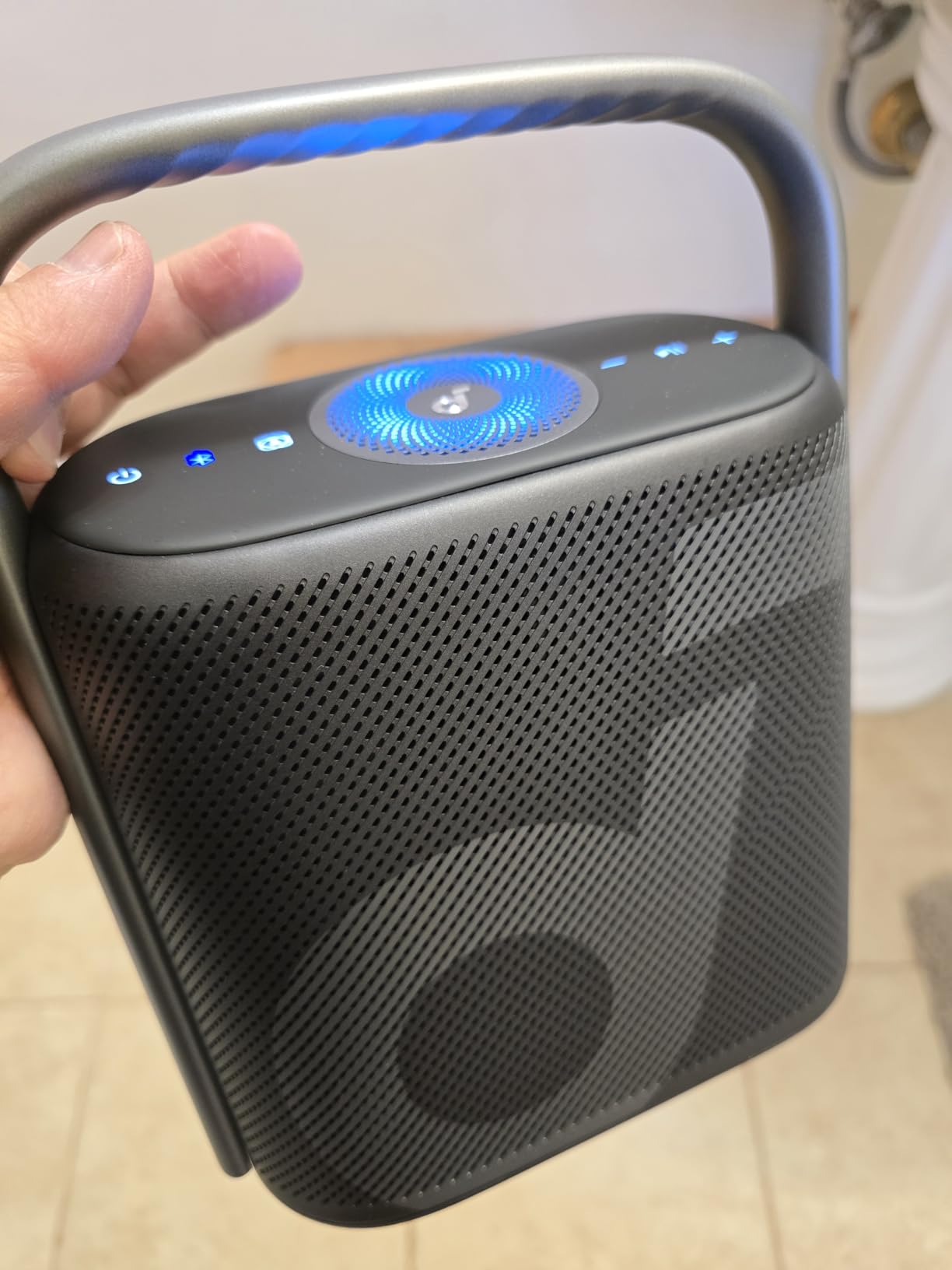 Soundcore Motion X500 Portable Bluetooth Speaker, Wireless Speaker with Immersive Spatial Audio, Wireless Hi-Res Sound with 3X Detail, 3-Channel Audio, and an Upward Firing Driver with Ambient Light customer photo 2