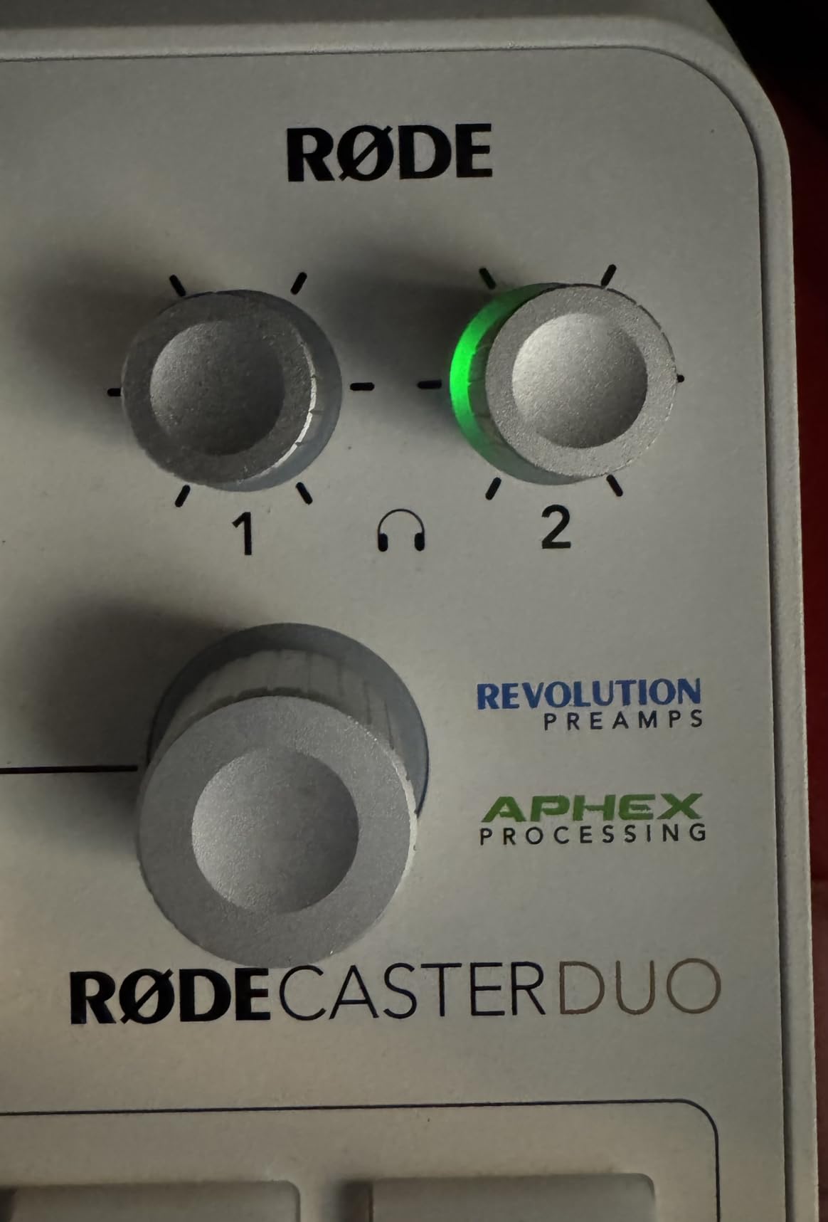 RODE RODECaster Duo Compact All-in-One Audio Production Studio (White) customer photo 1