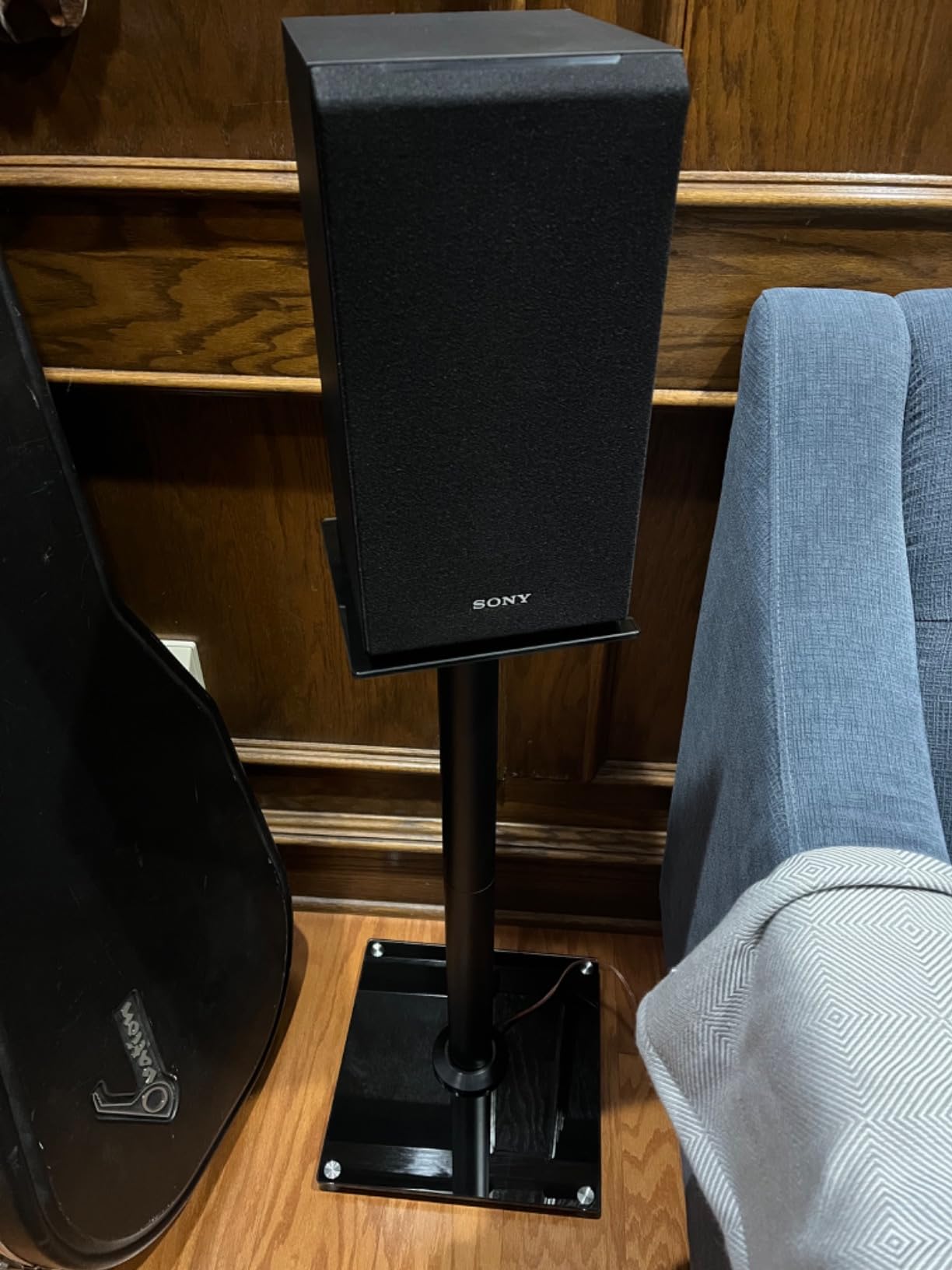 Rfiver Upgraded 45 Degree Swivel Speaker Stands Pair for Surround Sound, Heavy Duty 28 Inch Bookshelf Speaker Stand Each Holds 22lbs Large Speaker, Floor Speaker Stand Built-in Cable Management, 1 Pair customer photo 1