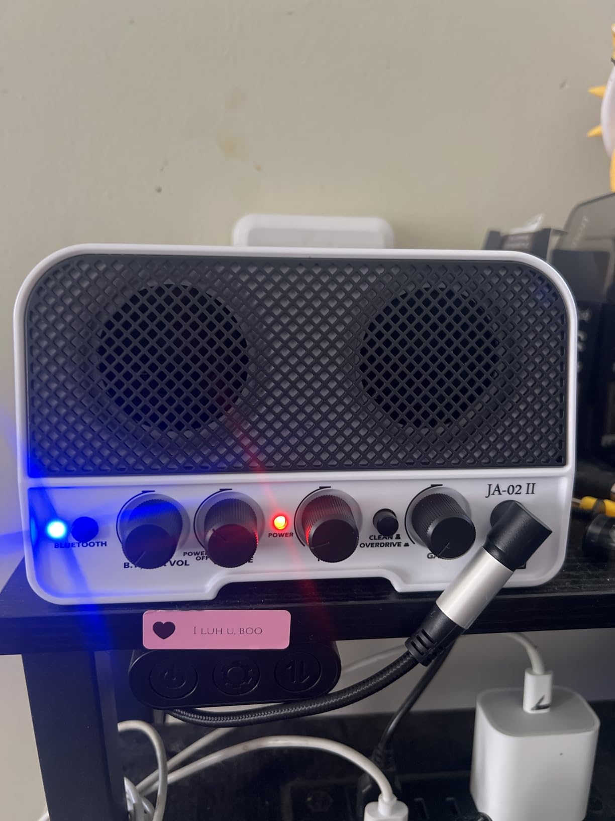JOYO 5W Mini Guitar Amp Portable Electric Guitar Practice Amplifier with Bluetooth 5.0, Clean/Overdrive Channels, Rechargeable Battery, AUX & Headphone Out (JA-02 II Black) customer photo 2