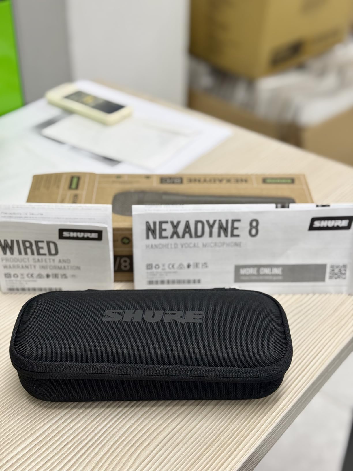 Shure Nexadyne 8/C Cardioid Dynamic Vocal Microphone with Revonic Dual-Engine Technology - XLR Wired Mic for Live Vocals, Studio Recording & Stage Performance, Black customer photo 1