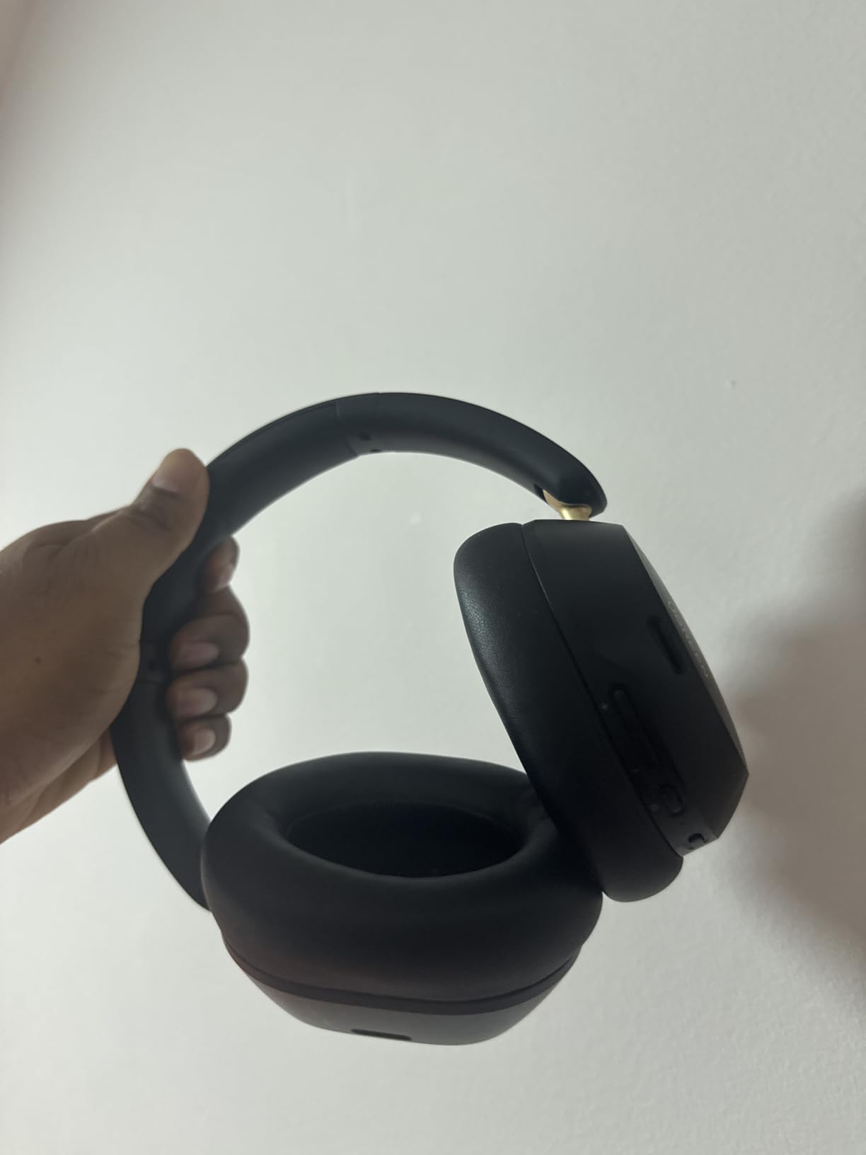UGREEN HiTune Max5c Wireless Over Ear Headphones, Hybrid ANC, 75H Playtime, Hi-Res LDAC, Spatial Audio, Bluetooth 5.4 customer photo 1