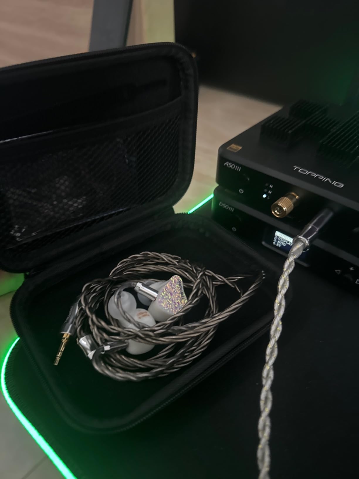 Topping D50 III DAC Preamplifier - LDAC Bluetooth 5.1 Dual ES9039Q2M D/A Chips Supports DSD512 PCM768kHz,PEQ Adjustment and Remote Control (Black) customer photo 2