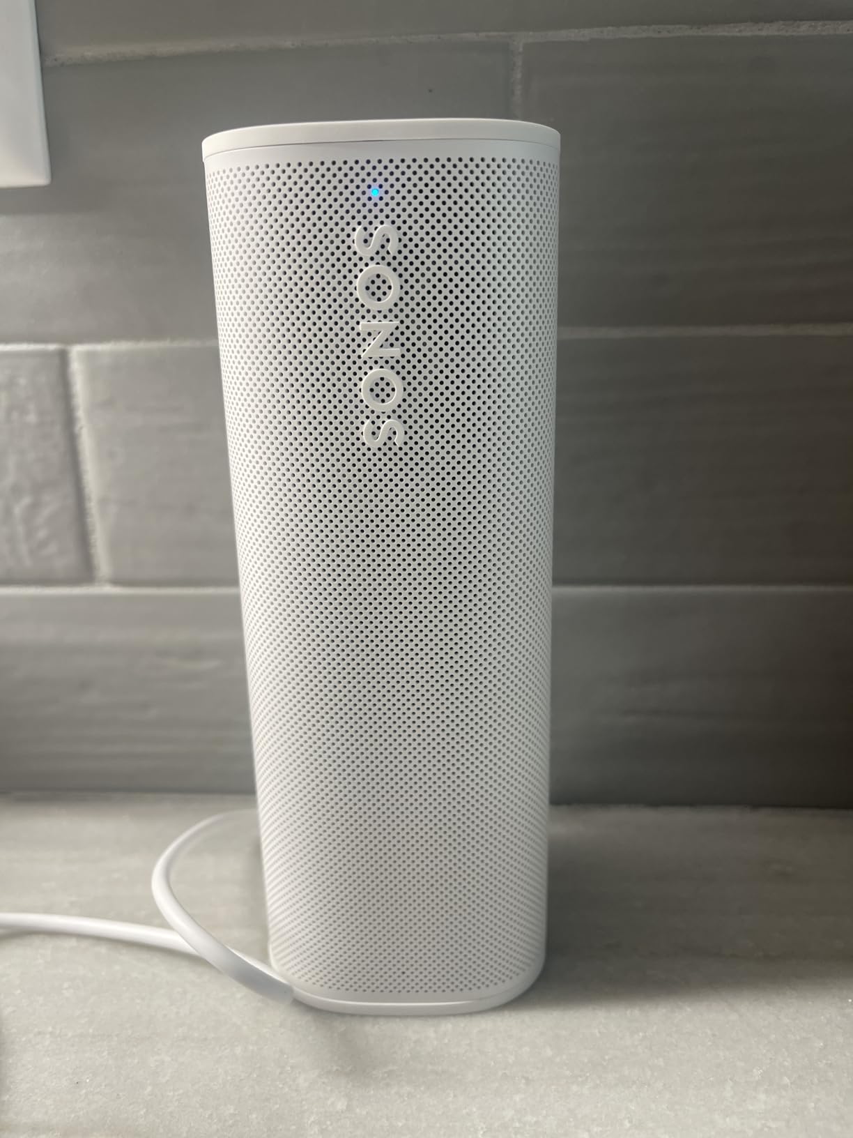 Sonos Roam 2 - White - Portable Waterproof Bluetooth Speaker | 10-Hr Battery | IP67 Waterproof | WiFi & AirPlay 2 | Works with Sonos System customer photo 2