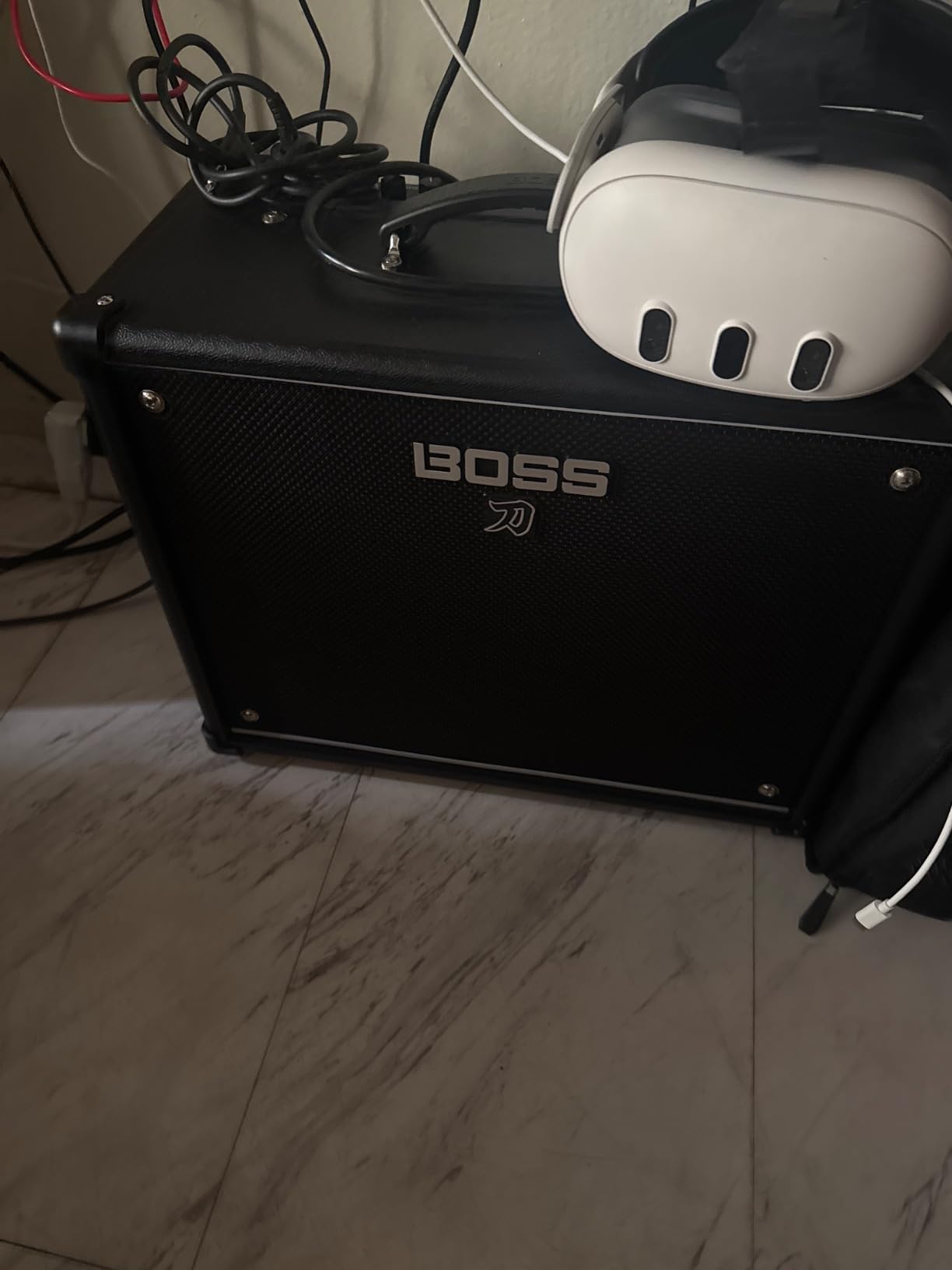 BOSS Katana-50 Gen 3 Guitar Amplifier | Compact 50-Watt Combo Amp | Custom 12-Inch Speaker | Evolved Tube Logic Sound | 12 Amp Characters | Onboard BOSS Effects | Advanced Connectivity & More | 50W Class Ab, Custom 12 Speaker, 12 Amp Tones, 5 Effects, USB-C Ir Out, Power Control, 4 Memories customer photo 2
