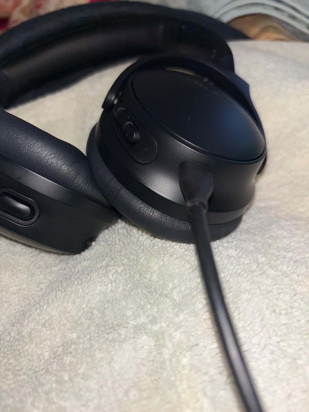 Bose QuietComfort Headphones - Wireless Bluetooth, Active Over Ear Noise Cancelling customer photo 2
