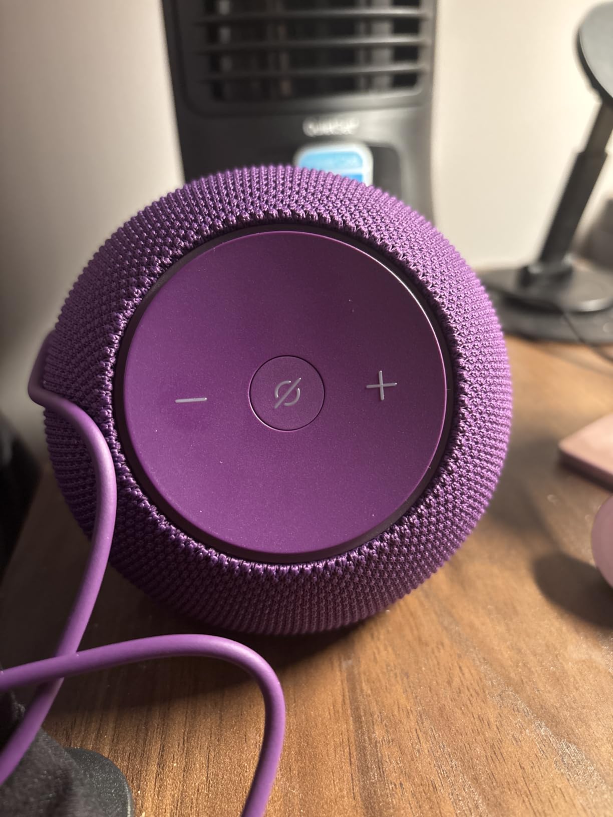 Amazon Echo Dot Max (newest model), Alexa speaker with room-filling sound and nearly 3x bass, Great for living rooms and medium-sized spaces, Designed for Alexa+, Graphite customer photo 1