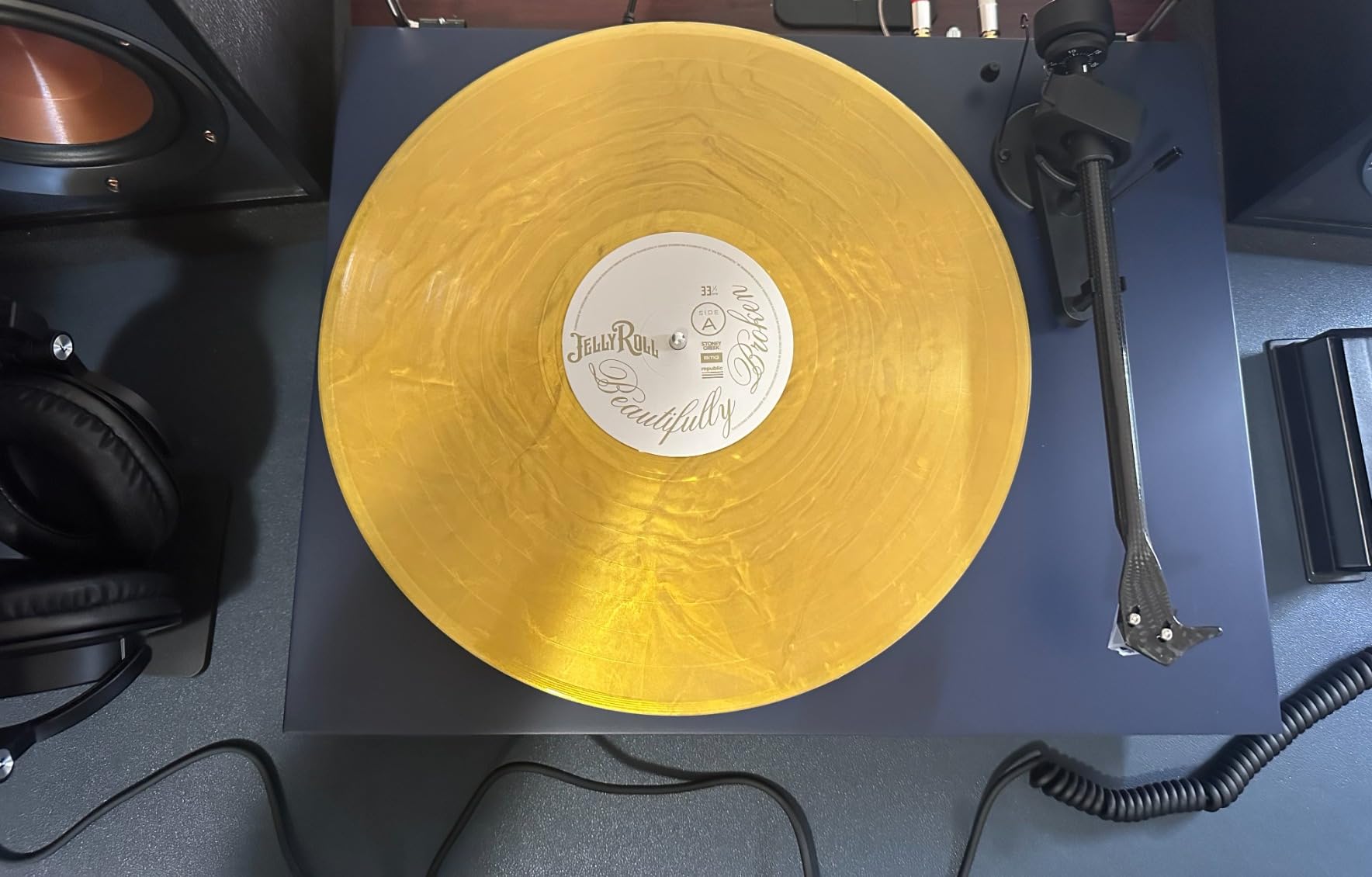 Pro-Ject Debut EVO 2, Next Generation Audiophile Turntable with Carbon Fiber Tonearm, Electronic Speed Selection (Black Satin) customer photo 2