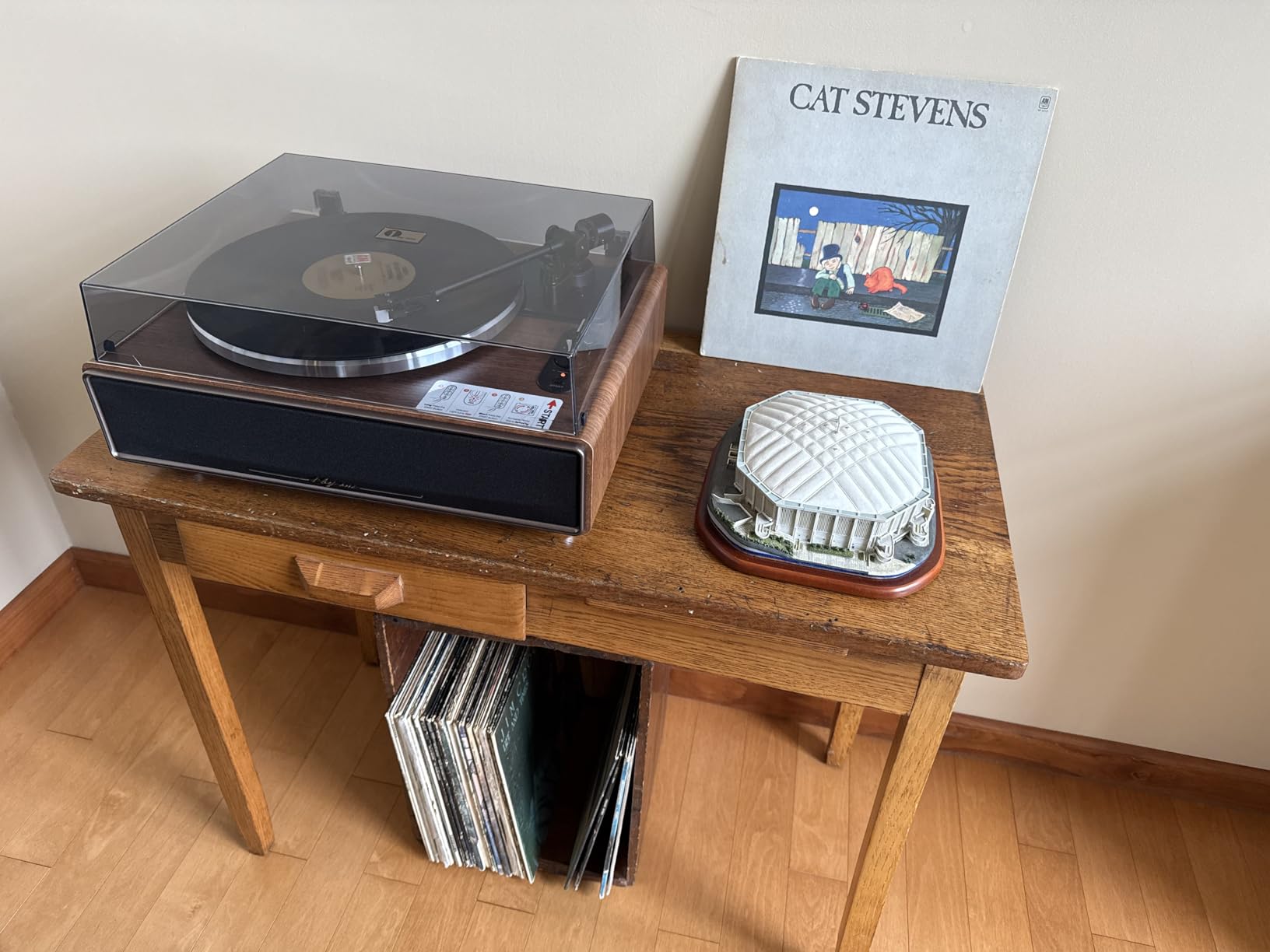 1 BY ONE High Fidelity All-in-One Vinyl Turntable with Built-in Speakers customer photo 2