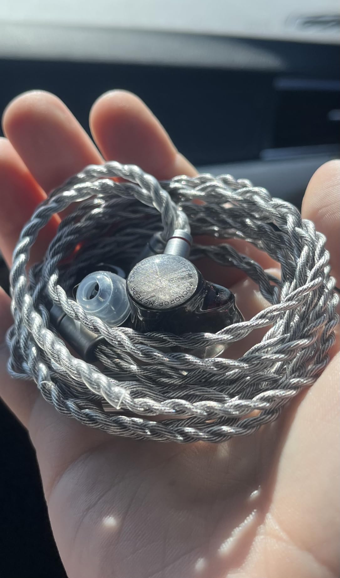 Moondrop Meteor 1DD+2BA+4Planar Earphone 0.78mm 2Pin Interchangeable Design Mixed Cable with Replaceable Plug 3.5mm SE+4.4mm BAL IEMs customer photo 1