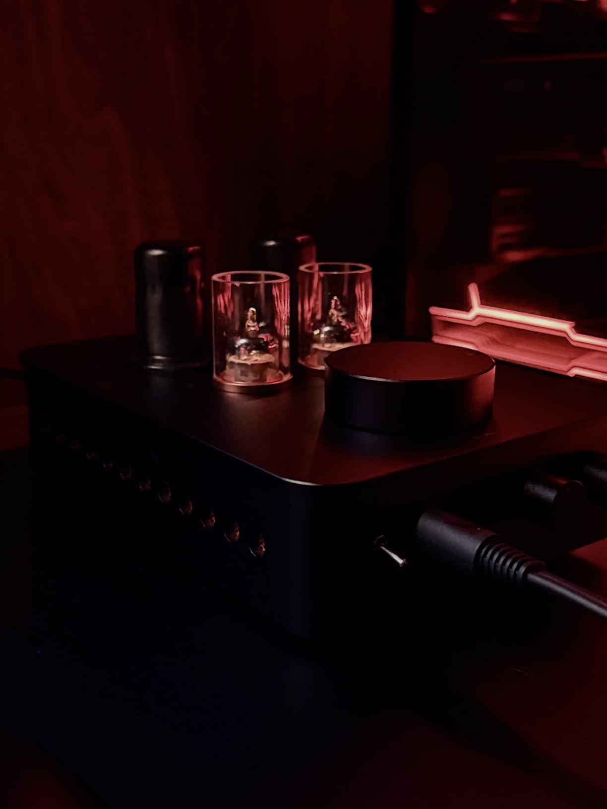 Fosi Audio GR70 Tube Headphone Amp Preamp, Authentic Tube-Amplification with Vacuum 5654W*2 & 6AC7*2, Mini HiFi Preamplifier for Home Audio, 3.5mm & 6.35mm Jacks Supporting 16-300 ohms Impedance customer photo 2
