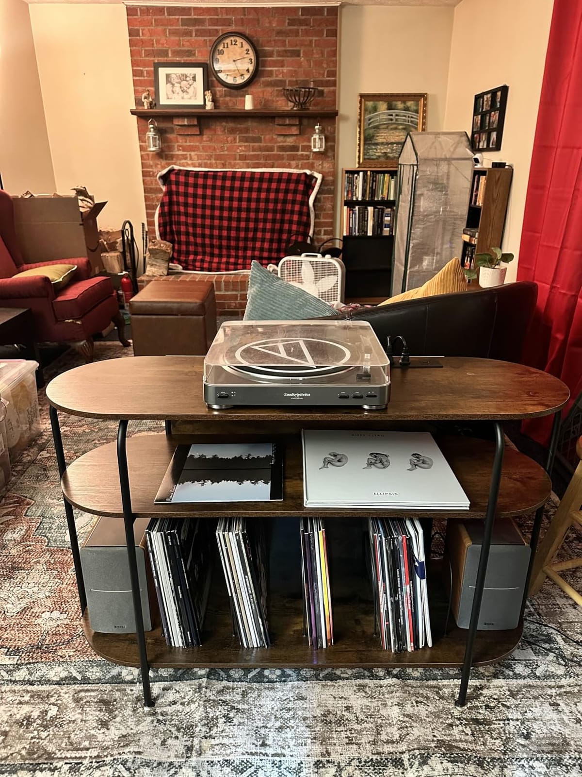 Faesun Large Record Player Stand with Vinyl Record Storage & Power Outlets, 500+ Albums Storage Cabinet, Sturdy 3-Tier Turntable Stand with Speaker Shelf, Easy Assembly, Vintage Brown customer photo 1
