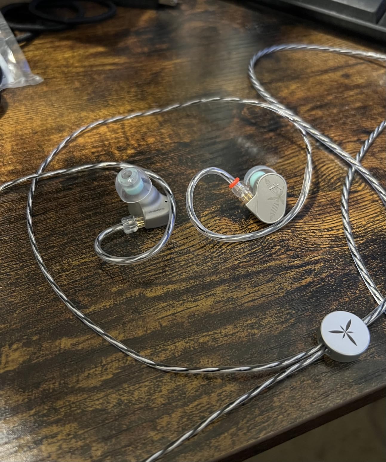 Moondrop LAN II Earphone 4.4mm 3.5mm Plug 0.78mm Interchangeable Cable 10mm Double-Cavity HiFi in-Ear Wired Headphones customer photo 1