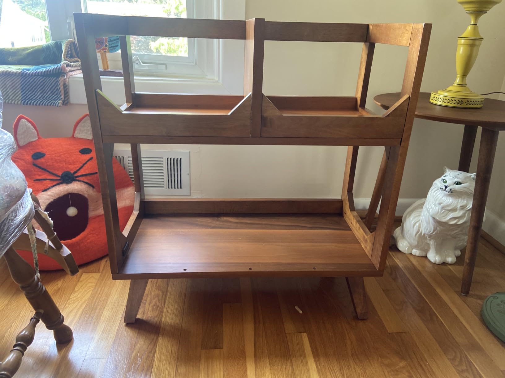 Crosley Furniture Asheville Medium Mid-Century Modern Record Stand, Vinyl Storage, Holds up to 260 Records, Walnut customer photo 1