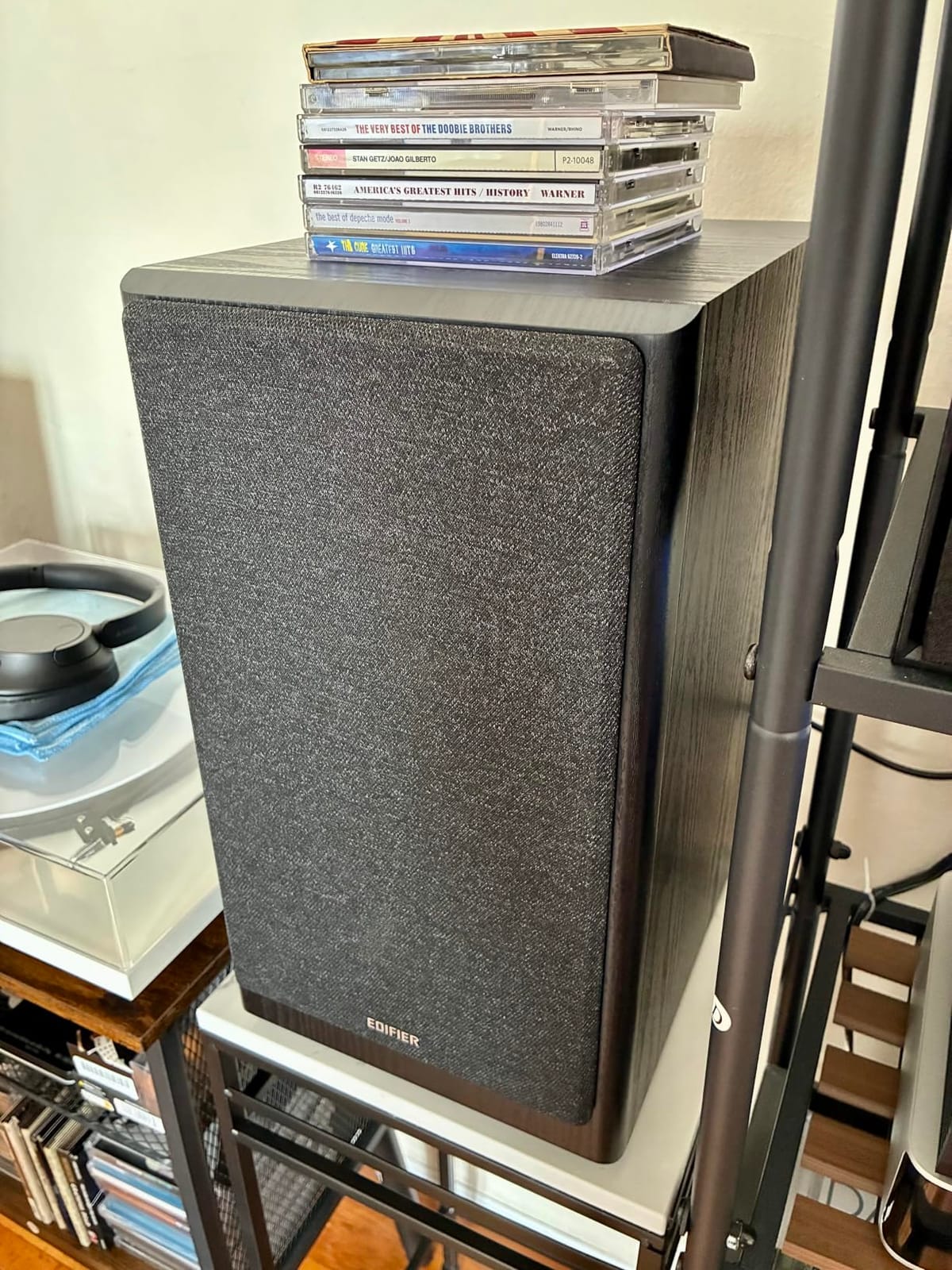 Edifier R2750DB MKII 3-Way Powered Bookshelf Speakers, 144W RMS, Walnut | Active Studio Monitor with Sub Out, Hi-Res Audio, Bluetooth 6.0 with LDAC customer photo 2