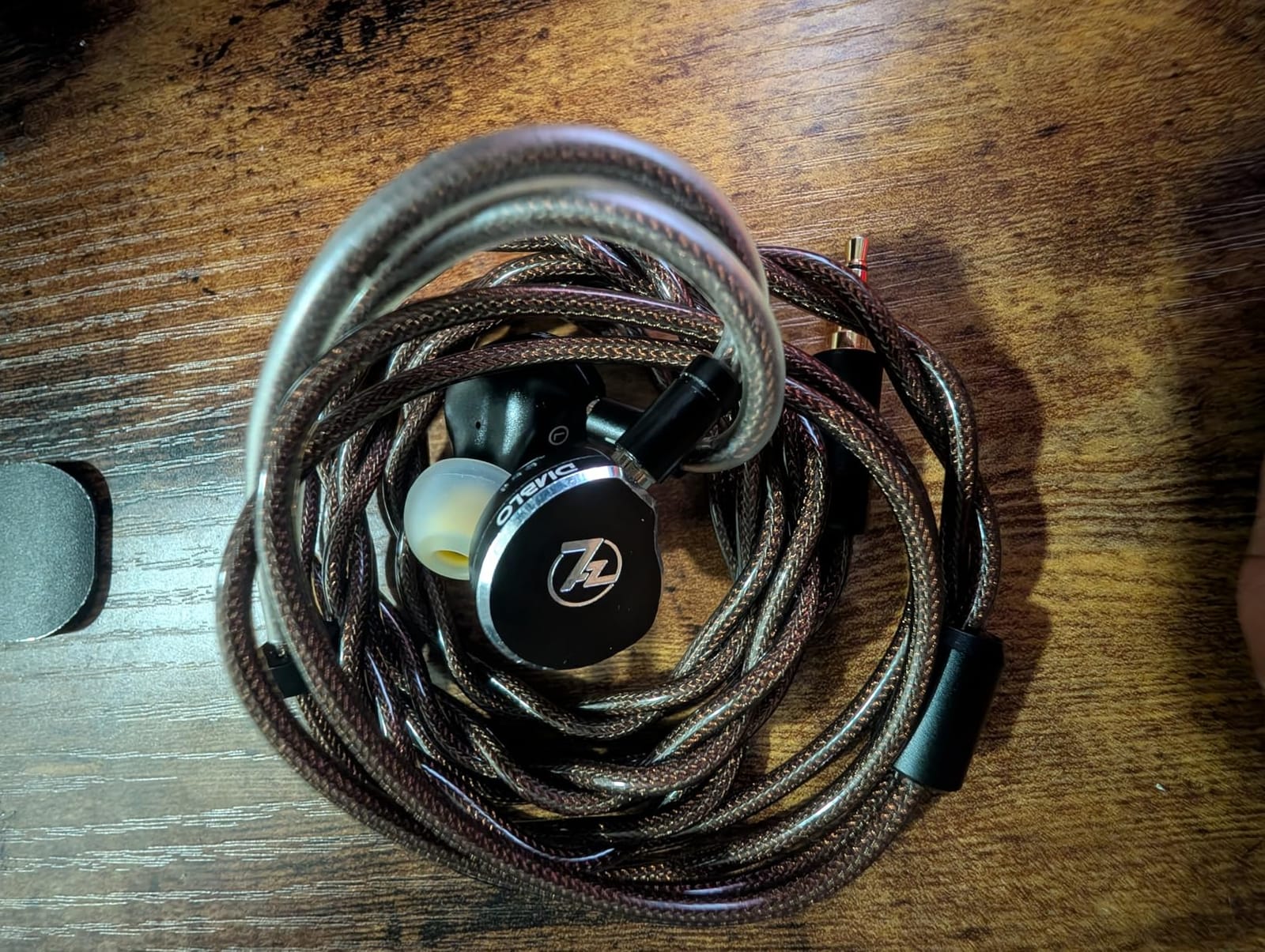 7Hz x Crinacle: Diablo/Divine 14.5mm Planar Magnetic Driver IEM | in-Ear Monitors, HiFi Earbuds with Detachable 2 Pin Single Crystal Copper Cable for Audiophiles, Diablo, Black customer photo 1
