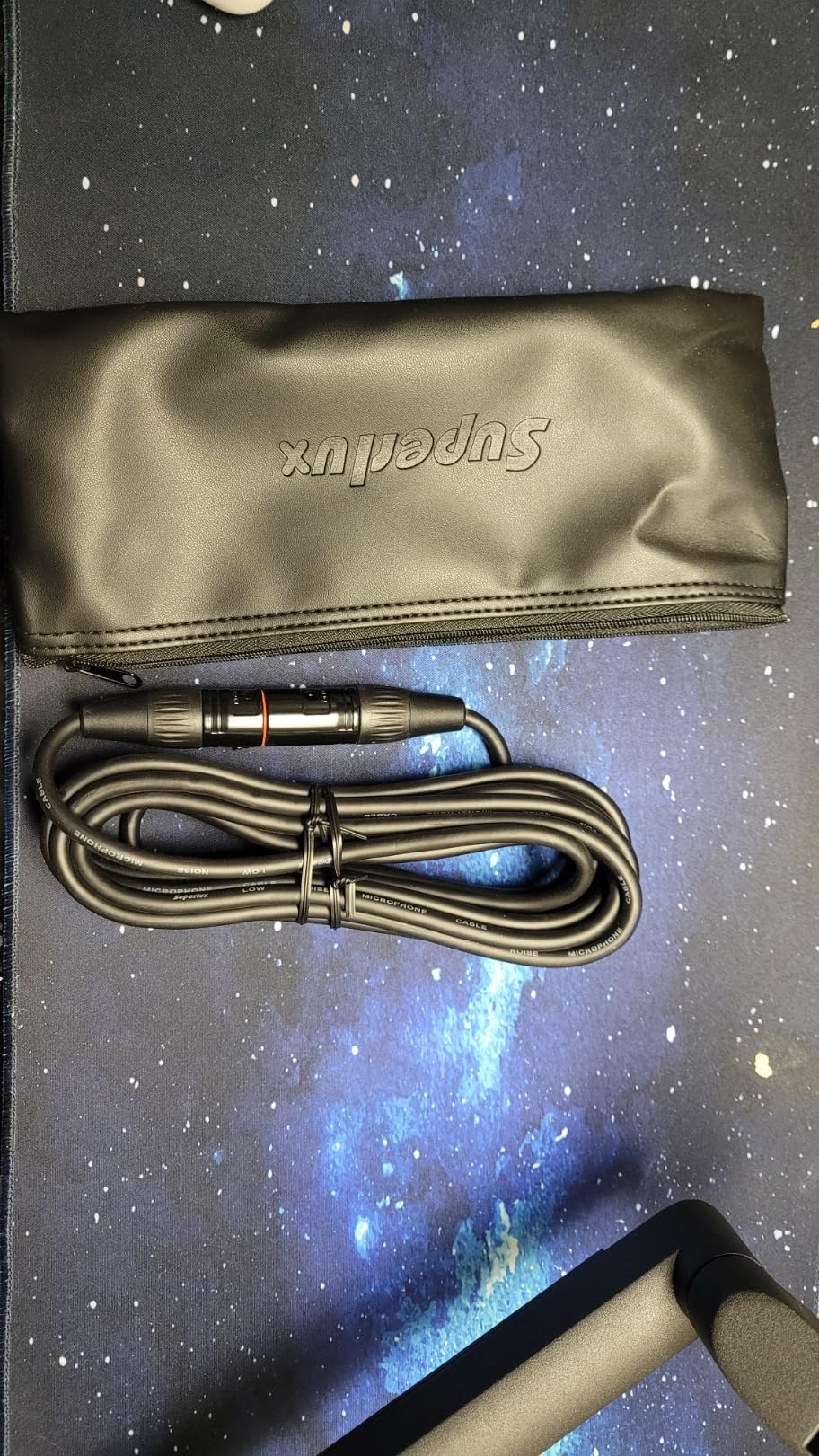 Superlux CMH8AMKII 1-Inch Cardioid Condenser Microphone Kit for Vocals | For vocalists and home studios; 1-inch gold diaphragm, 5dB(A) self-noise, shock mount, pop filter and 5m XLR cable. customer photo 2