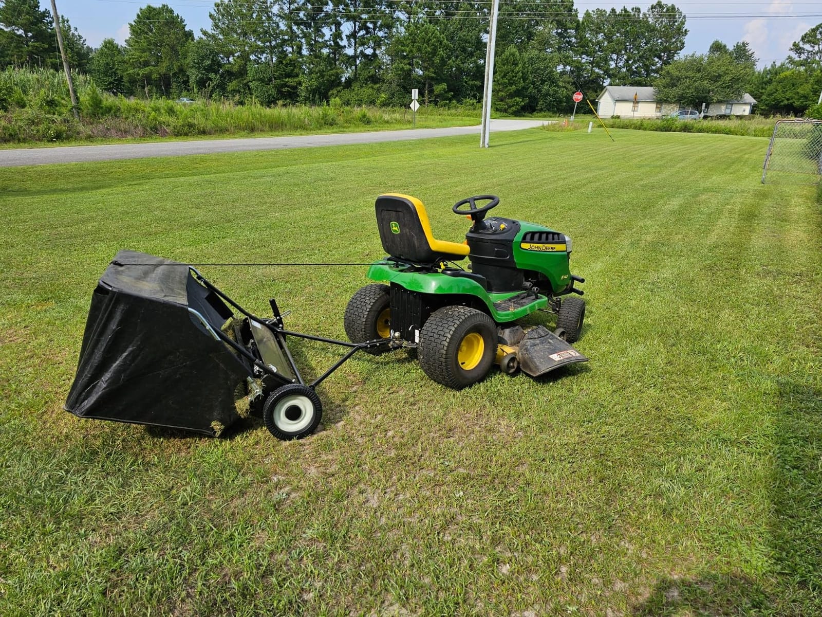 Agri-Fab 42 In Tow-Behind Lawn Sweeper with 12 Cu Ft Hopper Bag, Adjustable Brush Height and Easy Dump Rope customer photo 1