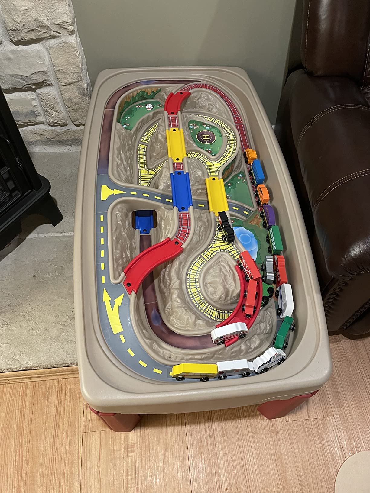 Step2 Deluxe Canyon Road Train & Track Table, Kids Activity Table for Cars, Cover Included, Made of Durable Plastic, Includes 3-Piece Train Set, For Toddlers 3+ Years Old customer photo 1