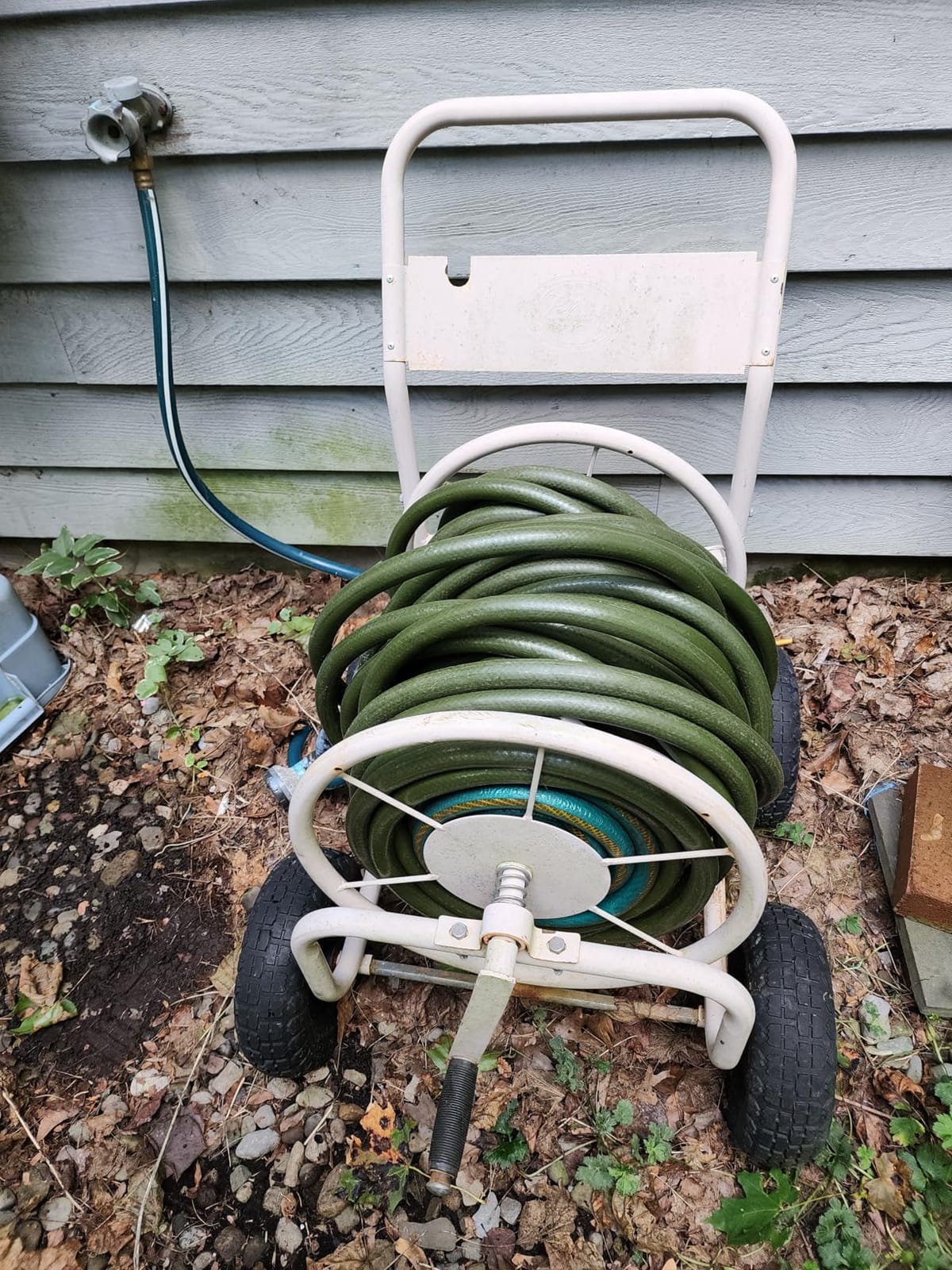 Liberty Garden Industrial 4 Wheel 300 Foot of 0.625 Inch Hose Steel Frame Water Hose Reel Cart for Backyard, Garden, or Lawn, Beige customer photo 1
