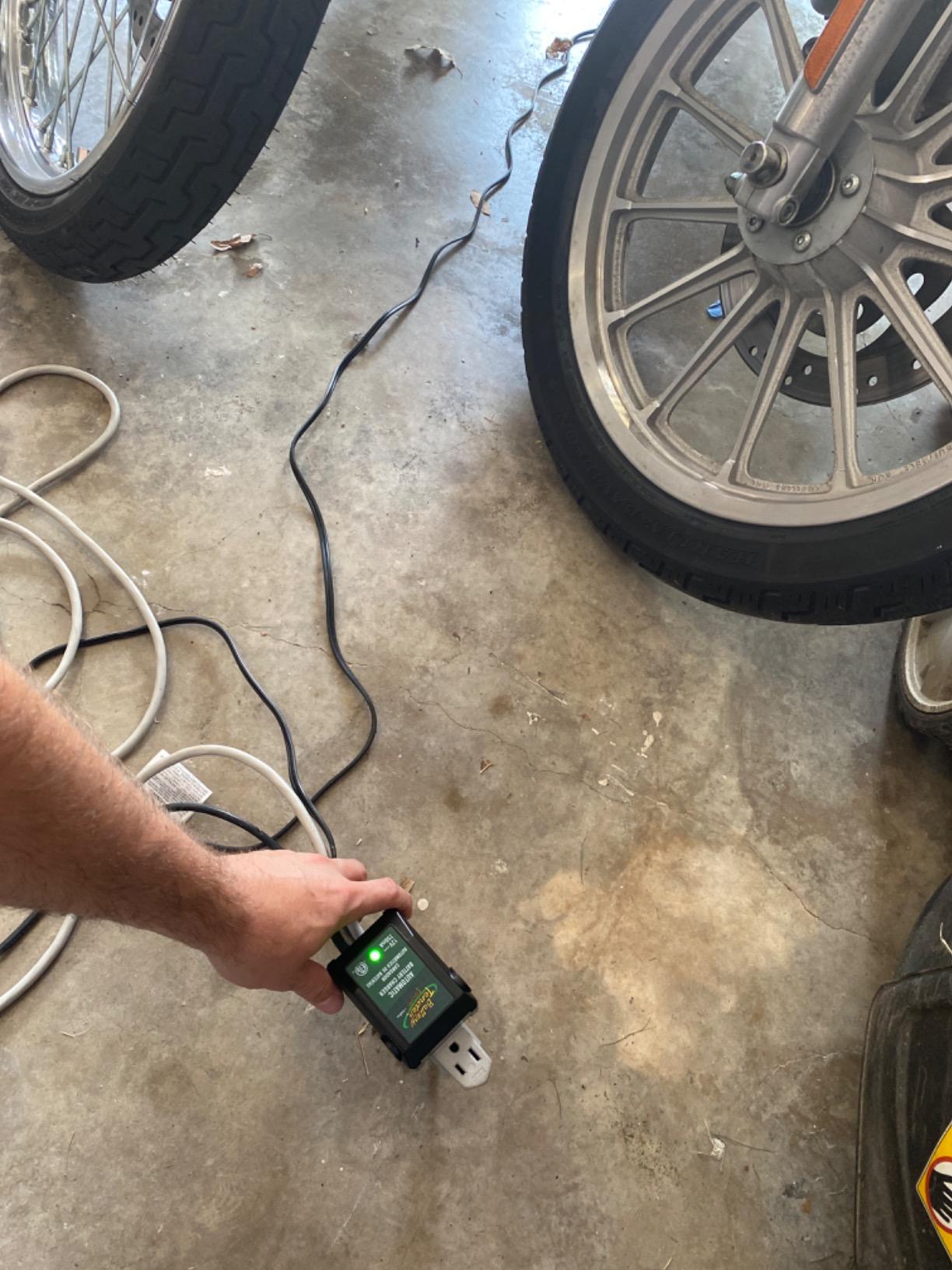 Battery Tender Junior 12V, 750mA Charger and Maintainer: Automatic 12V Powersports for Motorcycle, ATVs, and More - Smarter Than a Trickle Charger - 021-0123 customer photo 1