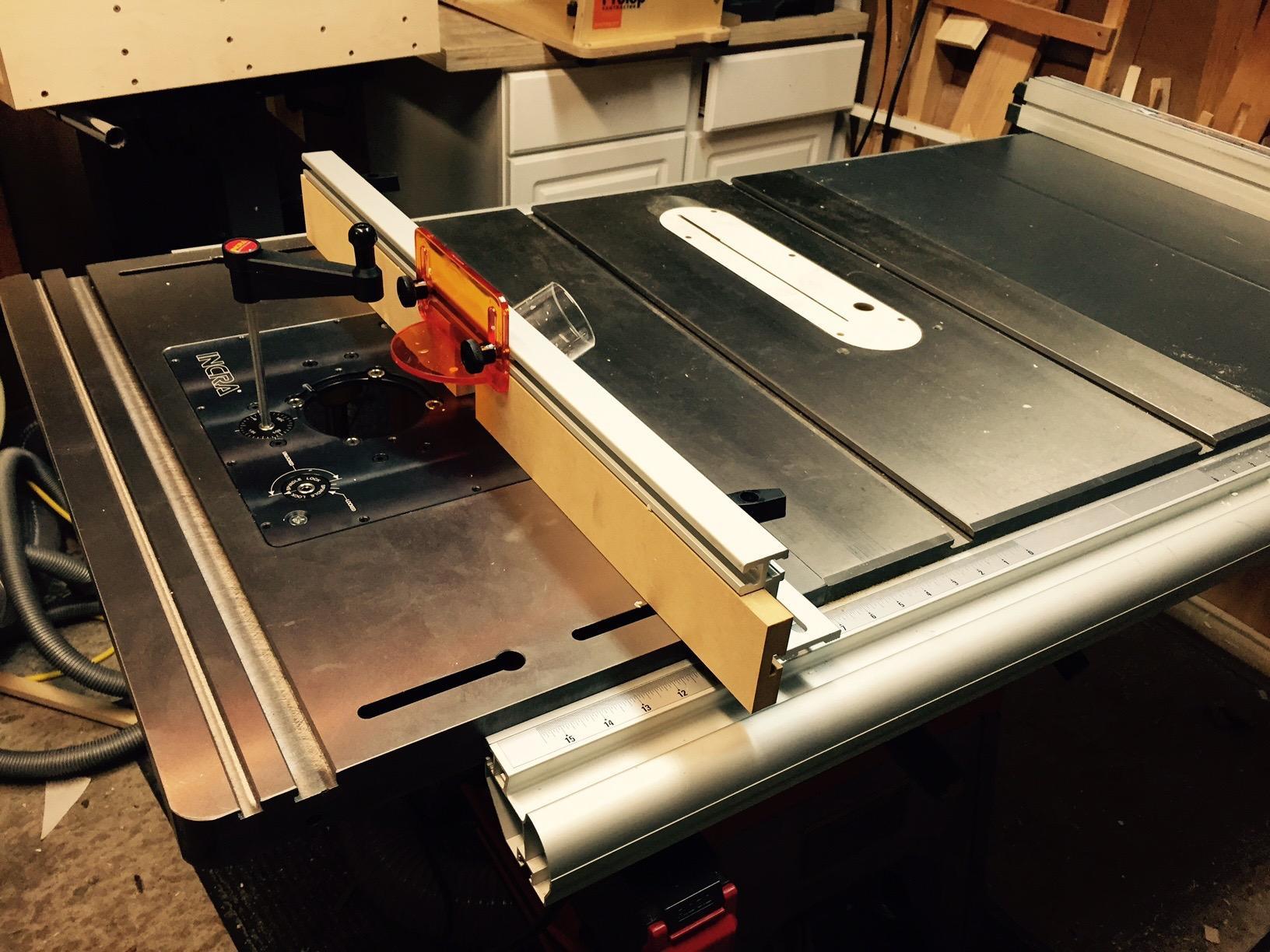 Rockler Router Table w/ 28” ProFence and Plate, Cast Iron Top (40-120) customer photo 1