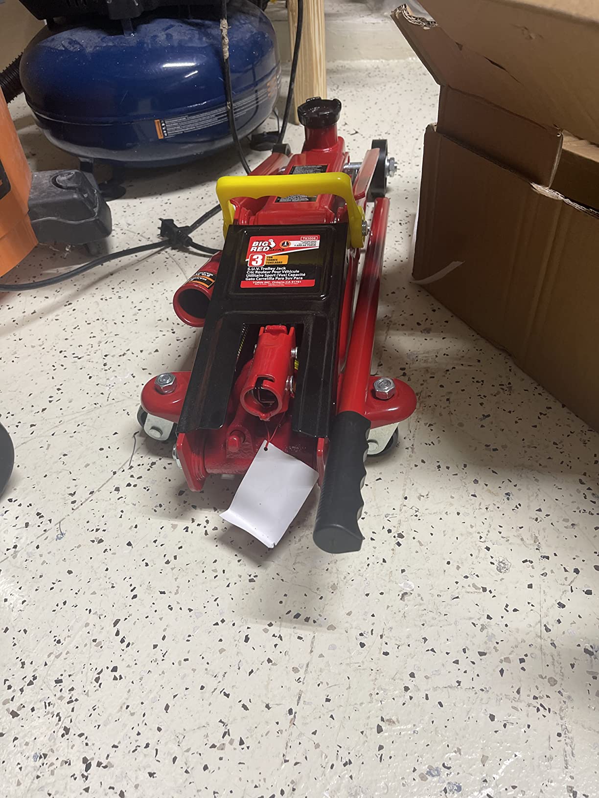 BIG RED Hydraulic Trolley Service/Floor Jack with Extra Saddle (Fits: SUVs and Extended Height Trucks): 3 Ton (6,000 lb) Capacity, Red, T83006 customer photo 1