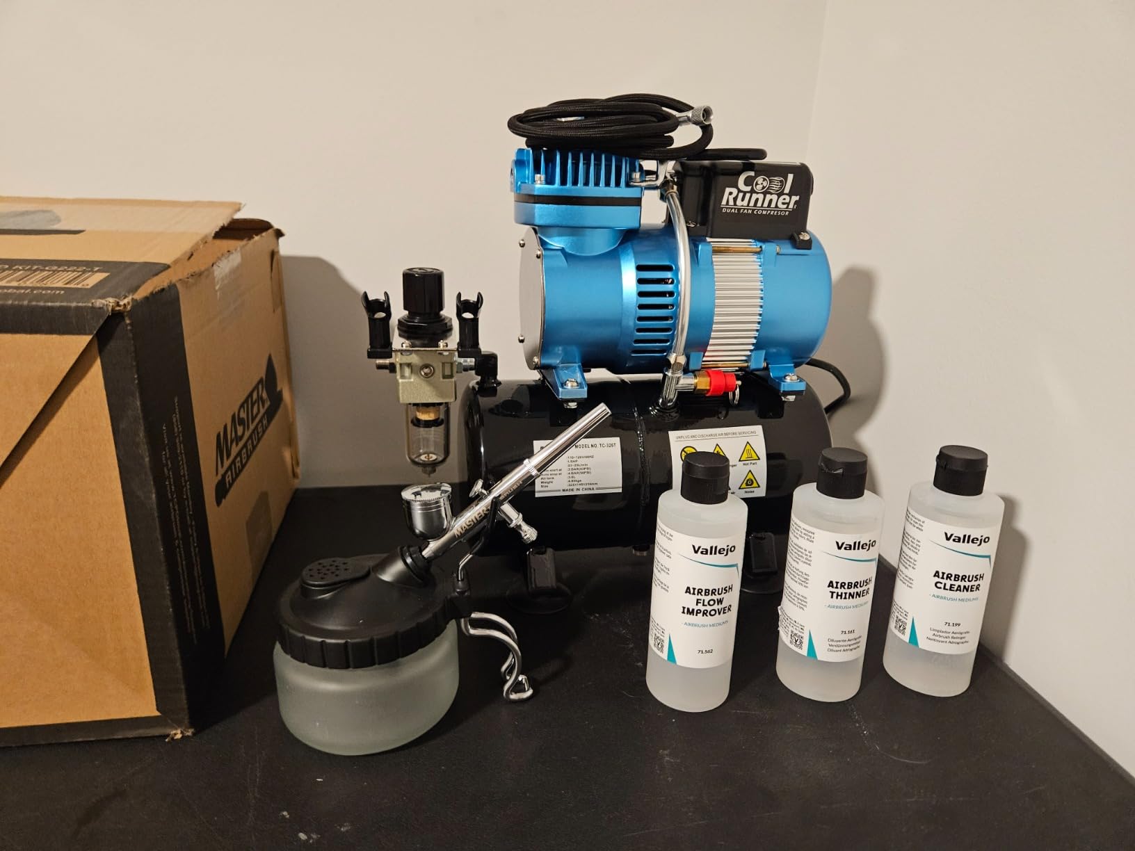 Master Airbrush Cool Runner II Tank Compressor, 3 Tip Gravity Airbrush Kit customer photo 1