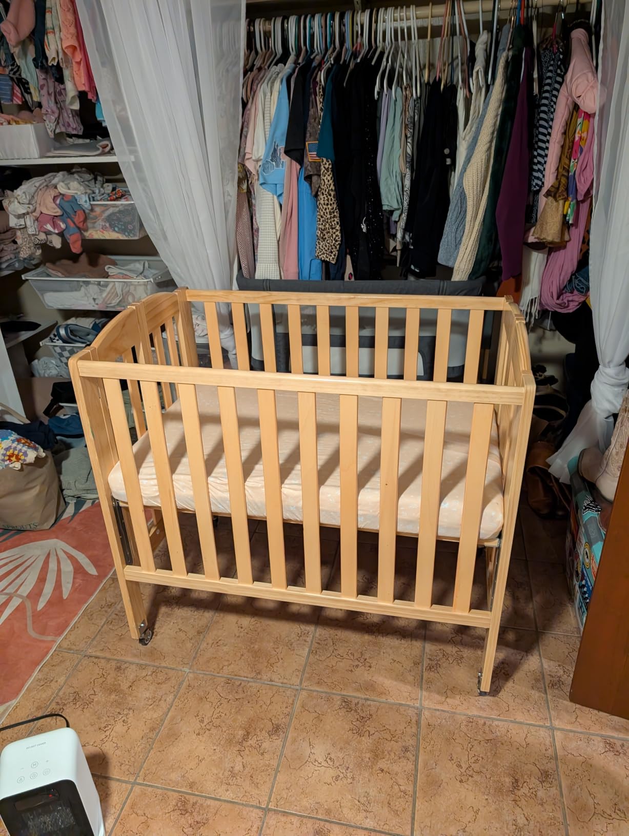 Dream On Me 2-in-1 Portable Mini Crib, Non-Full Size Baby Crib for Small Spaces, 2 Mattress Heights, Compact Travel Design, Includes Mattress, GREENGUARD Gold & BSA Certified, Natural customer photo 1