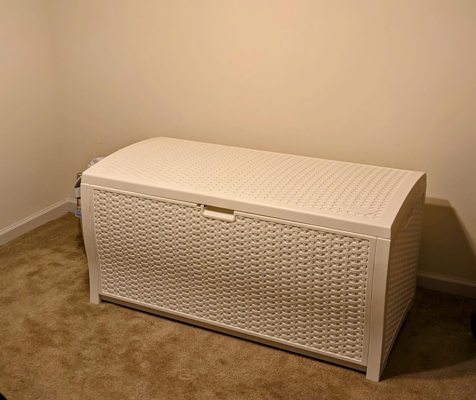 Suncast 99 Gal Wicker Resin Deck Box, Storage Chest Bin with Handles, Java customer photo 2