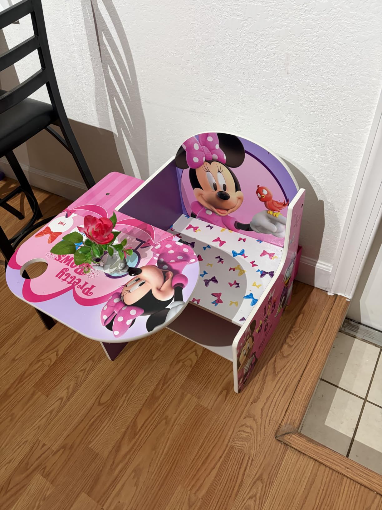 Delta Children Chair Desk With Storage Bin, Disney Minnie Mouse customer photo 2