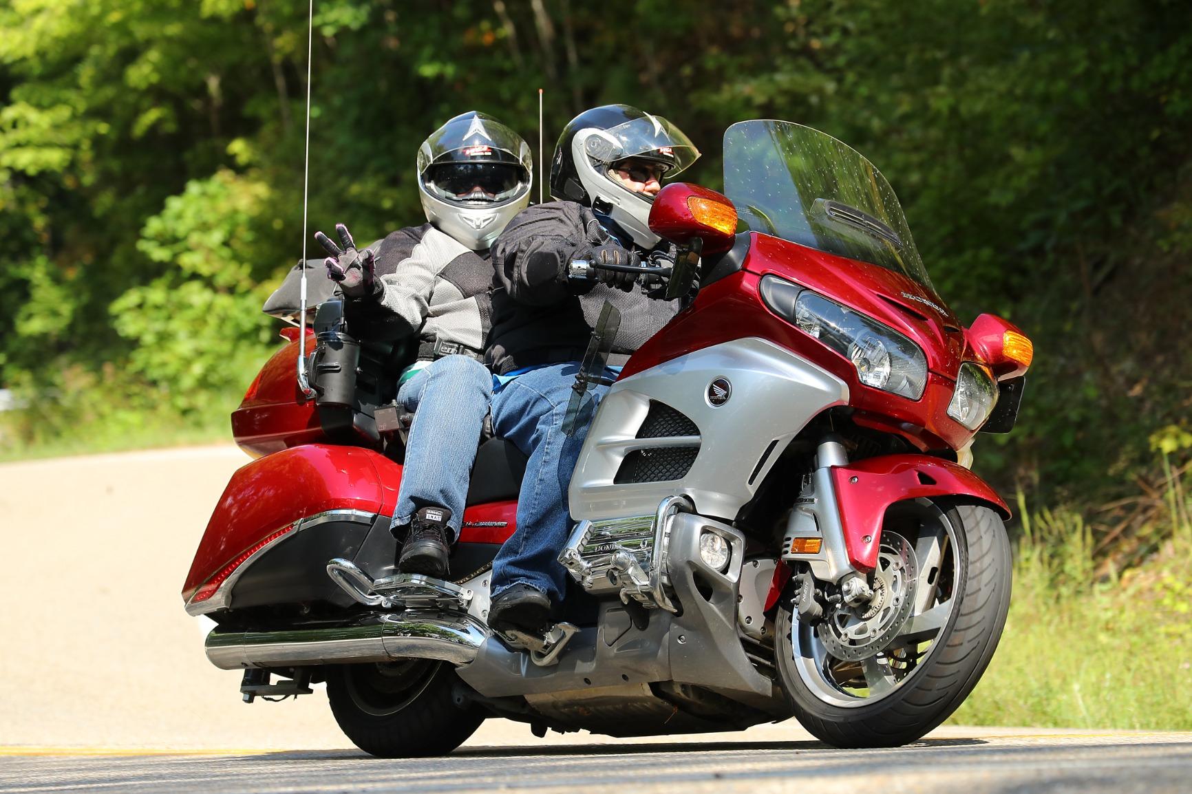 Bridgestone Exedra Max Front Motorcycle Radial Tire - 130/70R18 63W customer photo 1