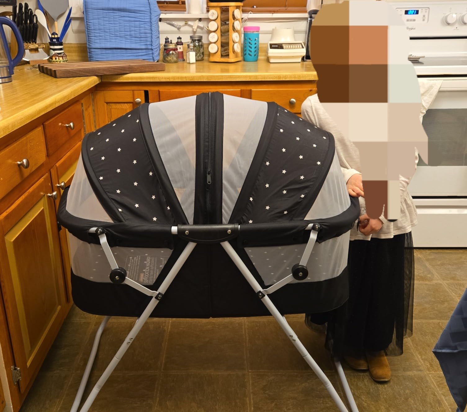 Dream On Me Karley Portable Infant Bassinet, Double Mesh Canopy, Blue/Grey customer photo 1
