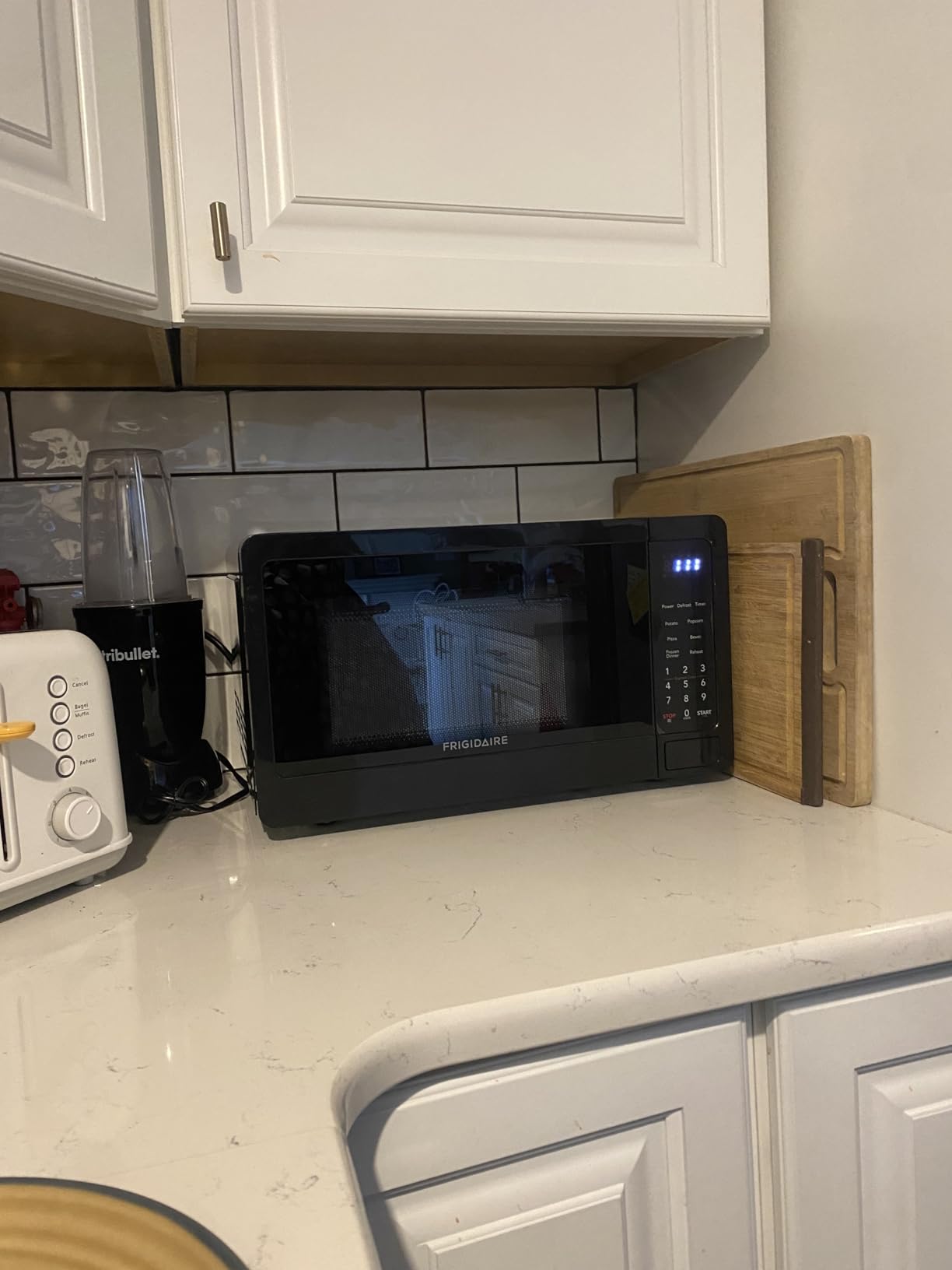 FRIGIDAIRE EMW733BLACKAMZ 0.7 Cu. Ft. Microwave, Black customer photo 2