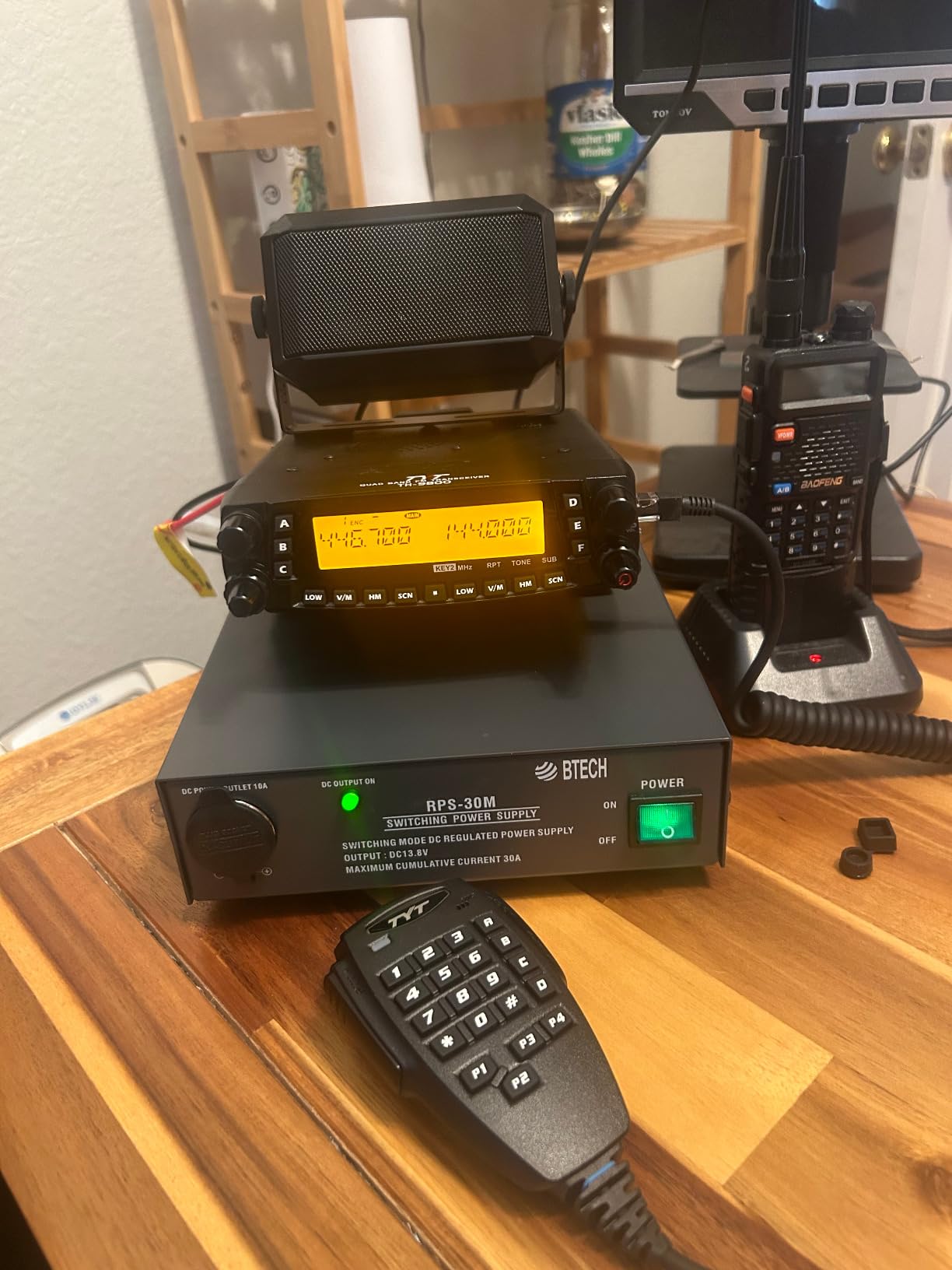 TYT TH-9800 Quad Band 50W Cross-Band Mobile Car Ham Radio Black 5.5 x 1.58 x 8.35