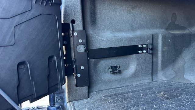 RealTruck UnderCover SwingCase Truck Bed Storage Box | SC203P | Fits 2015 - 2025 Ford F-150 Passenger Side (Includes Lightning) customer photo 1