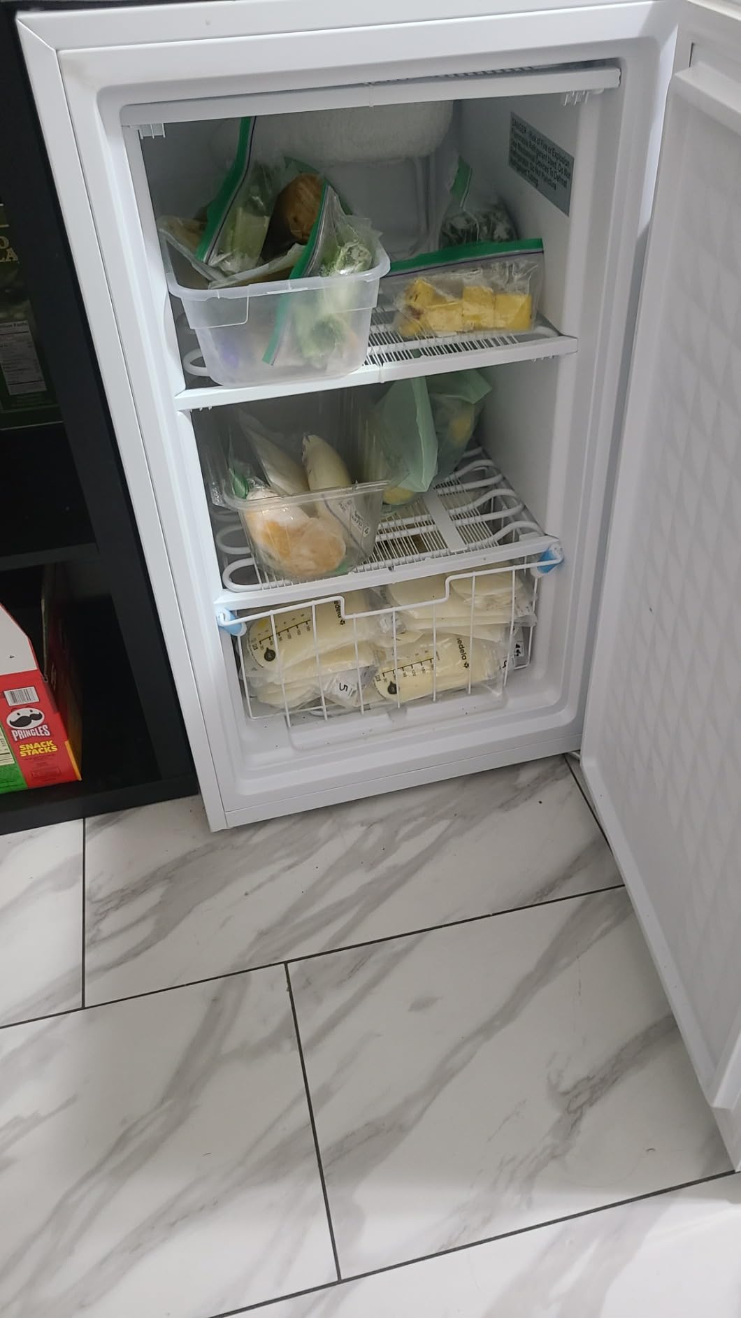 Midea WHS-109FW1 Upright Freezer, 3.0 Cubic Feet Mini Freezer, For Kitchen Apartment Office Basement or Dormitory, White customer photo 2