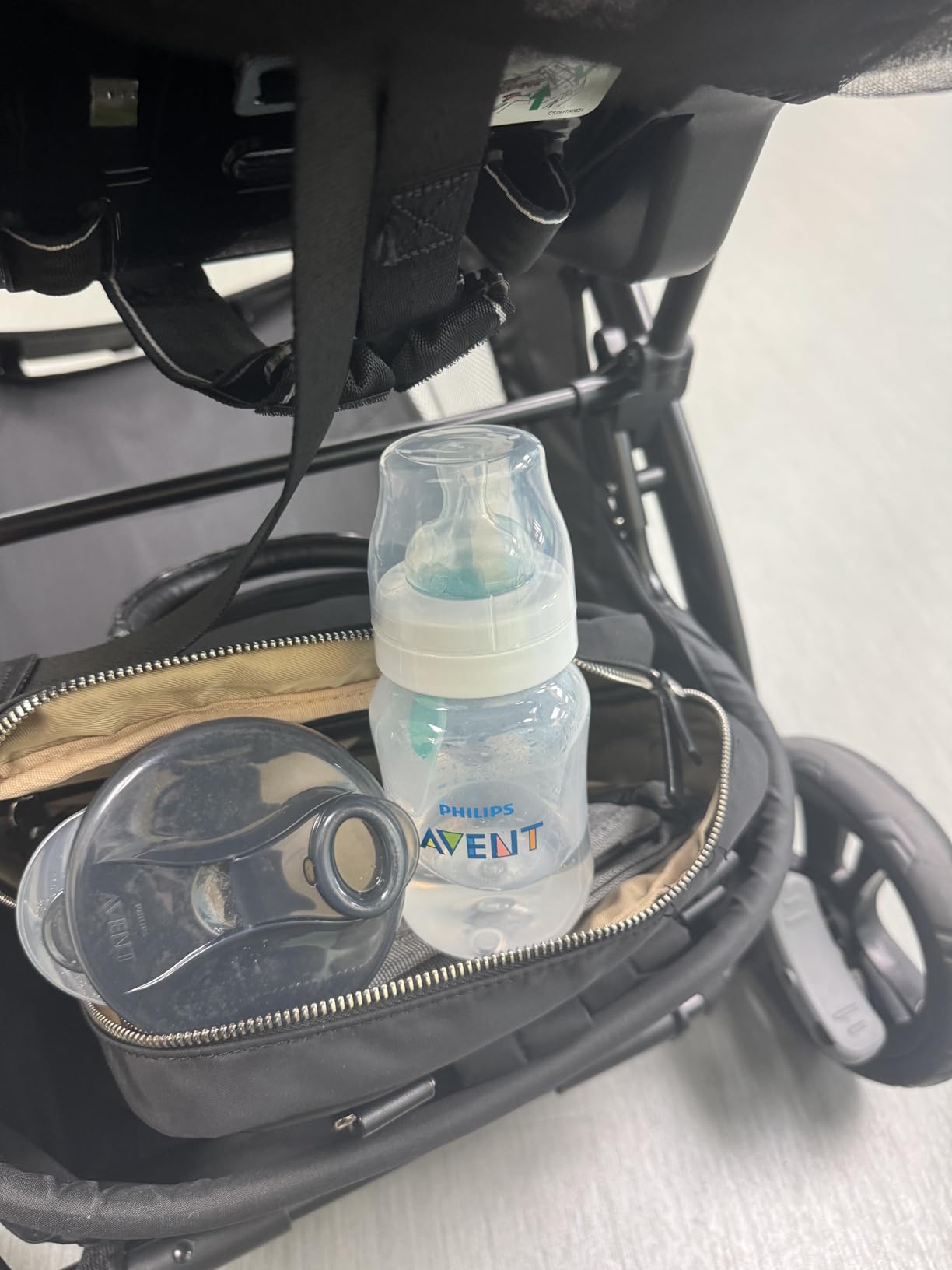 Philips Avent Formula Dispenser and Snack Cup, Grey customer photo 1