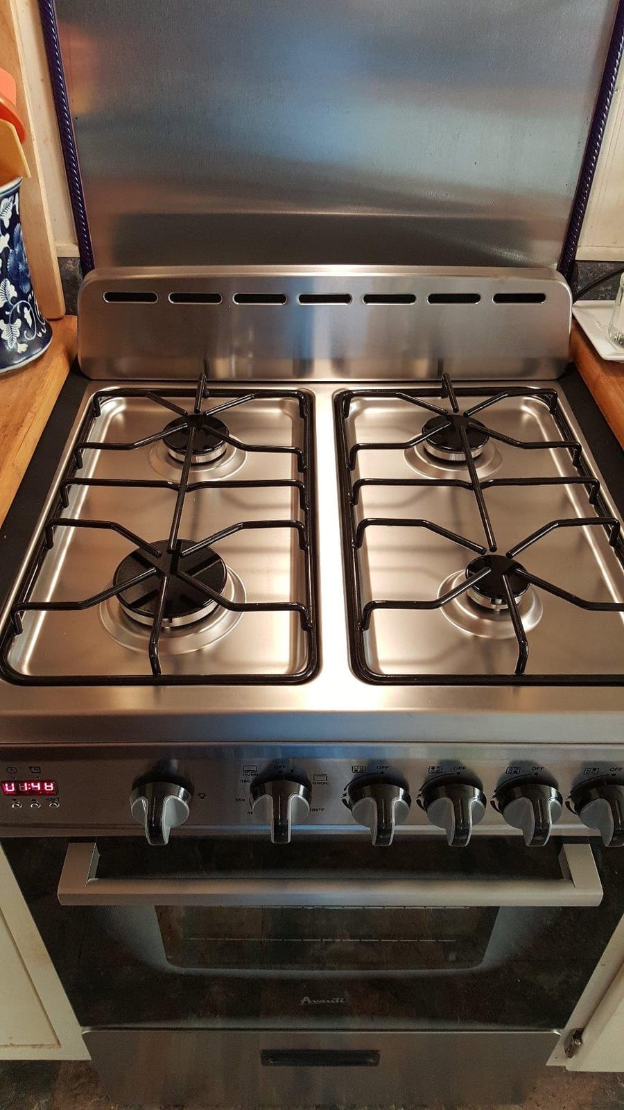 Avanti Compact Gas Range Oven 24-Inch with 4 Sealed Burners Automatic Electronic Ignition Large 2.6 cu.ft. Oven Storage Drawer Glass Door and Oven Light, in Stainless Steel customer photo 1