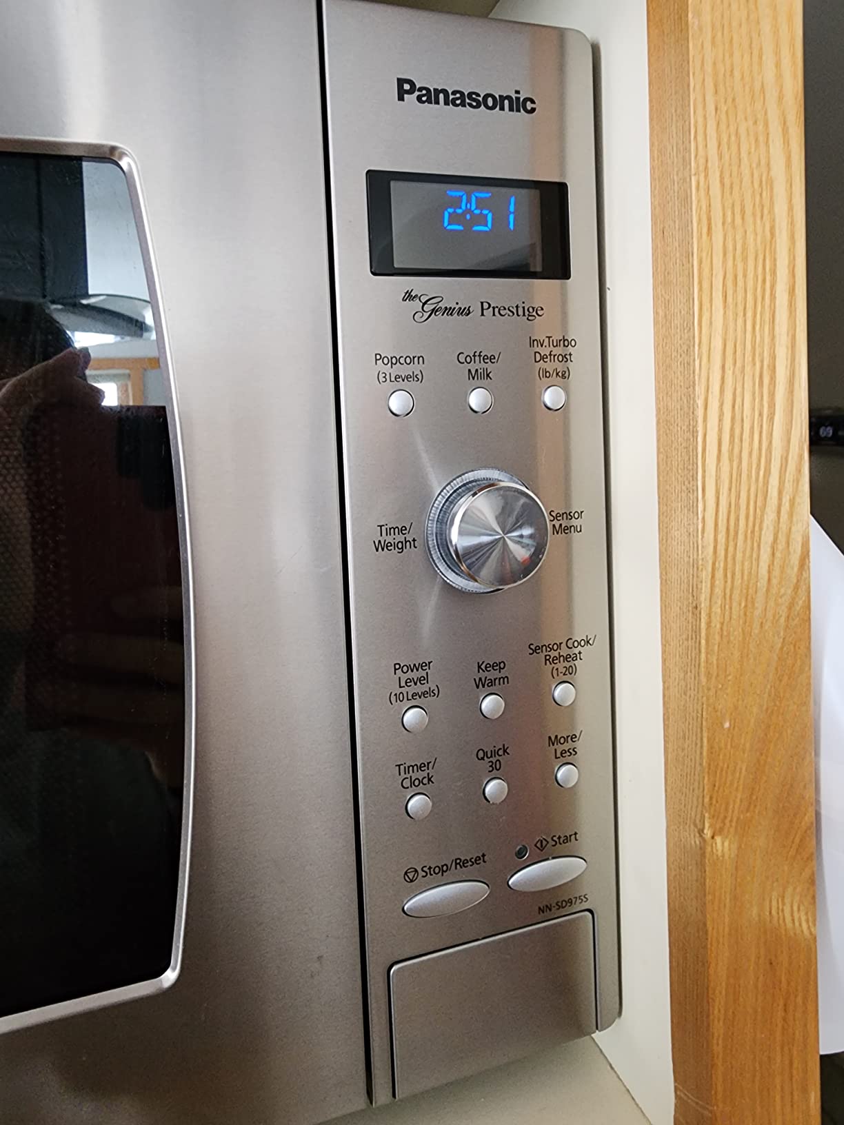 Panasonic Microwave Oven with Cyclonic Wave Inverter Technology, 1250W, 2.2 cu.ft. Countertop Microwave with Genius Sensor One-Touch Cooking – NN-SD975S (Stainless Steel/Silver) customer photo 1