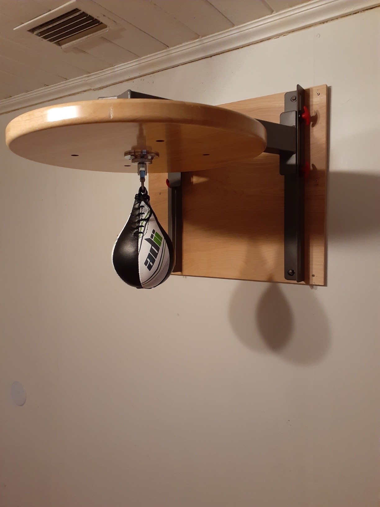 XMark Wall Mounted Speed Bag Platform with Shackle Swivel for MMA and Boxing customer photo 1