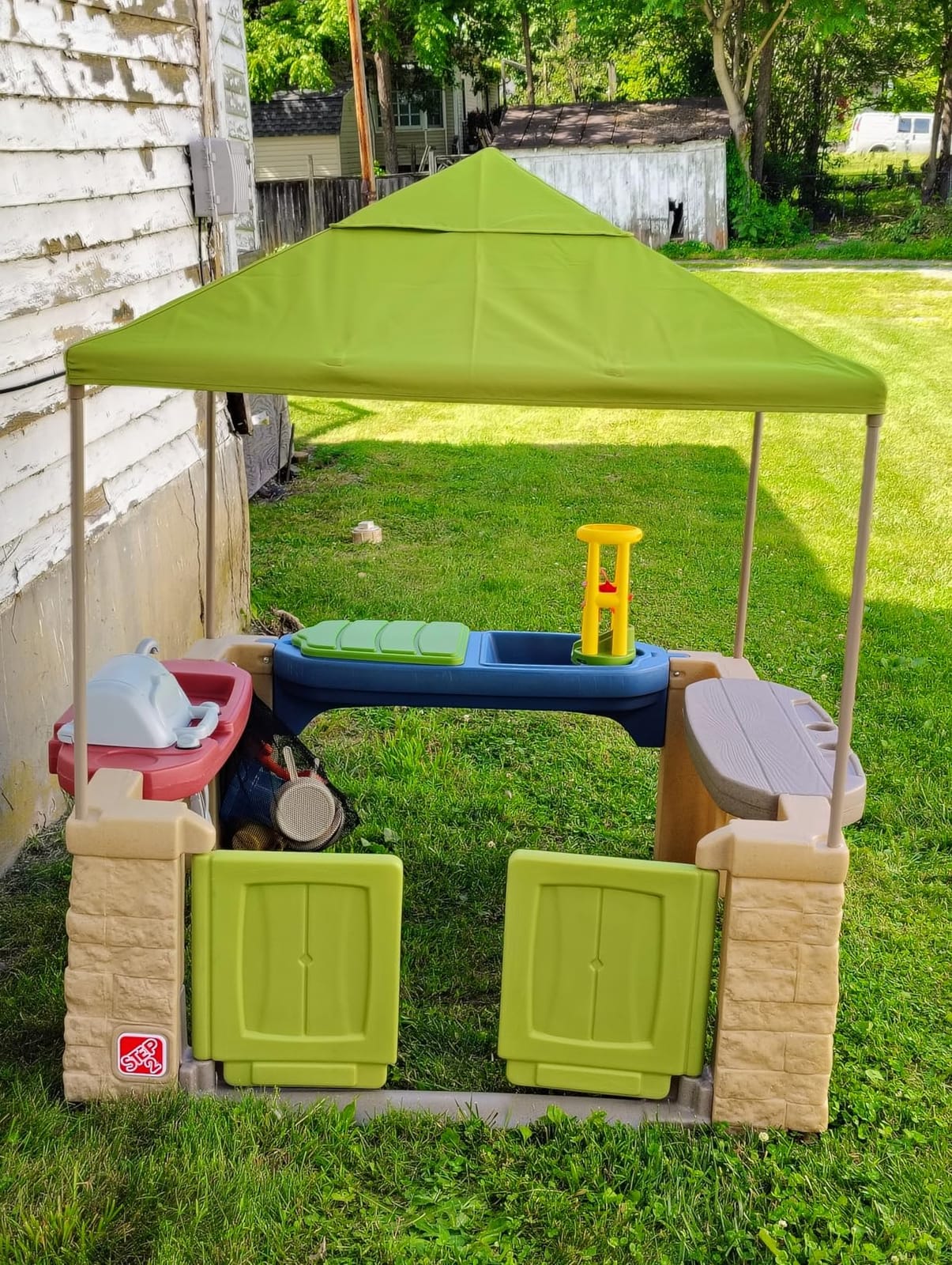 Step2 All Around Playtime Patio with Canopy Playset – Shaded Outdoor Playhouse for Kids with Realistic, Interactive Features, Room for Multiple Toddlers to Play – Dimensions: 60