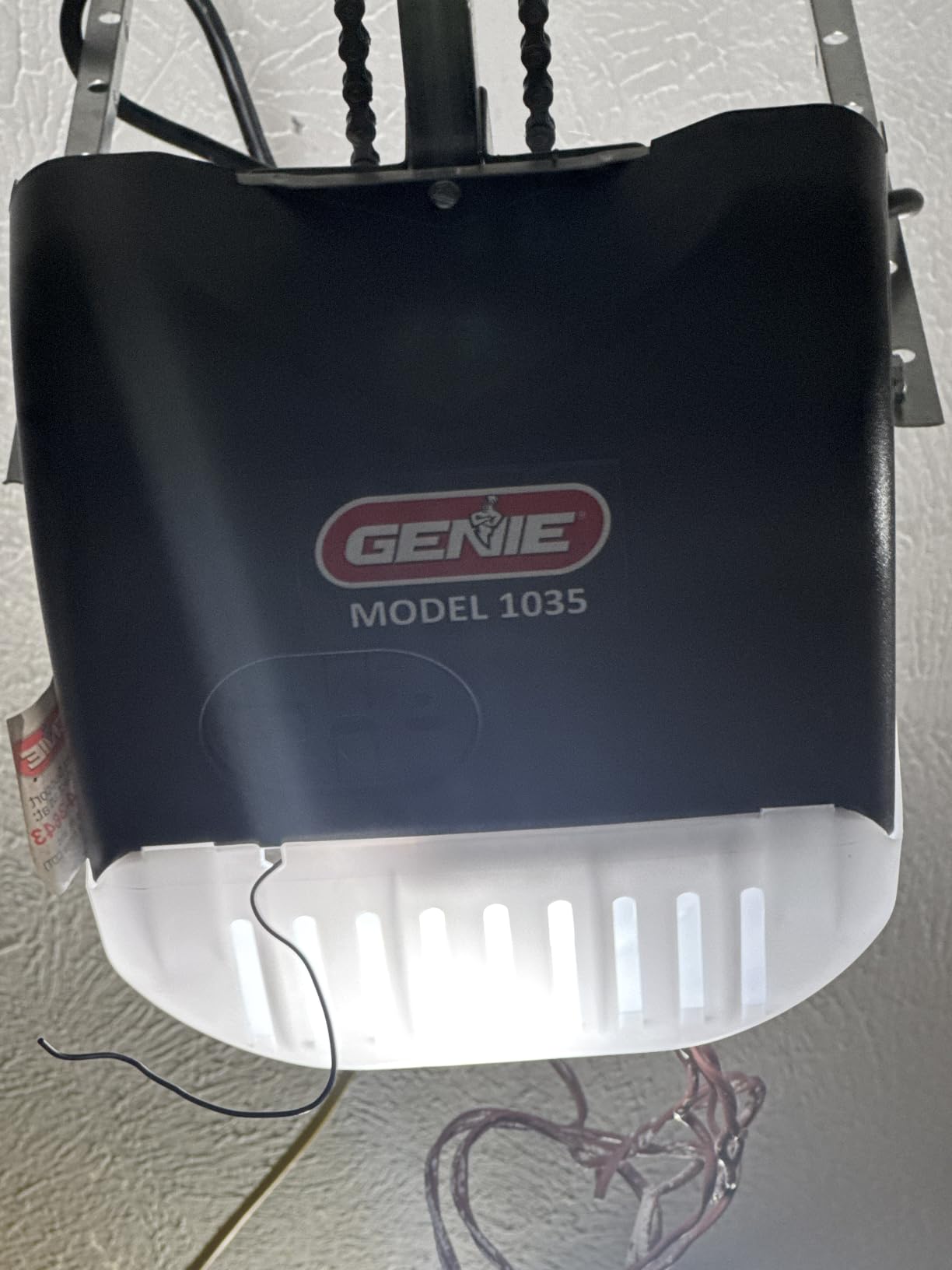 Genie Chain Drive 500 Garage Door Opener - Model 1035 - Reliable Chain Drive Garage Opener,Black customer photo 2
