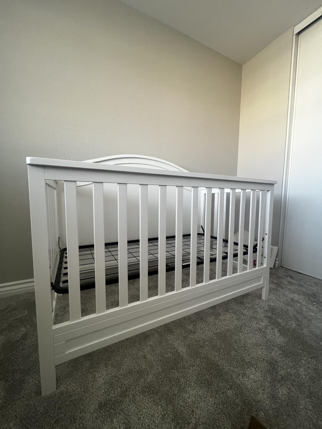 DaVinci Charlie 4-in-1 Convertible Crib, GREENGUARD Certified, White customer photo 2