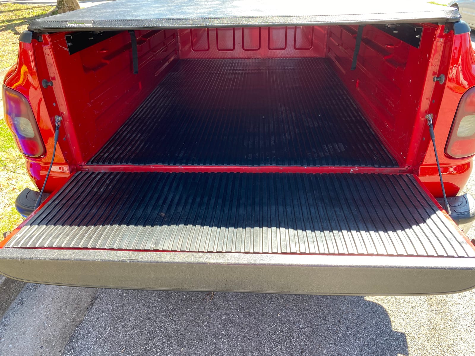 BDK M330 Heavy-Duty Truck Utility Bed Mat – Extra-Thick 4' x 8' Rubber Cargo Liner, Durable All-Weather Protection, Trim-To-Fit Design, Black customer photo 2