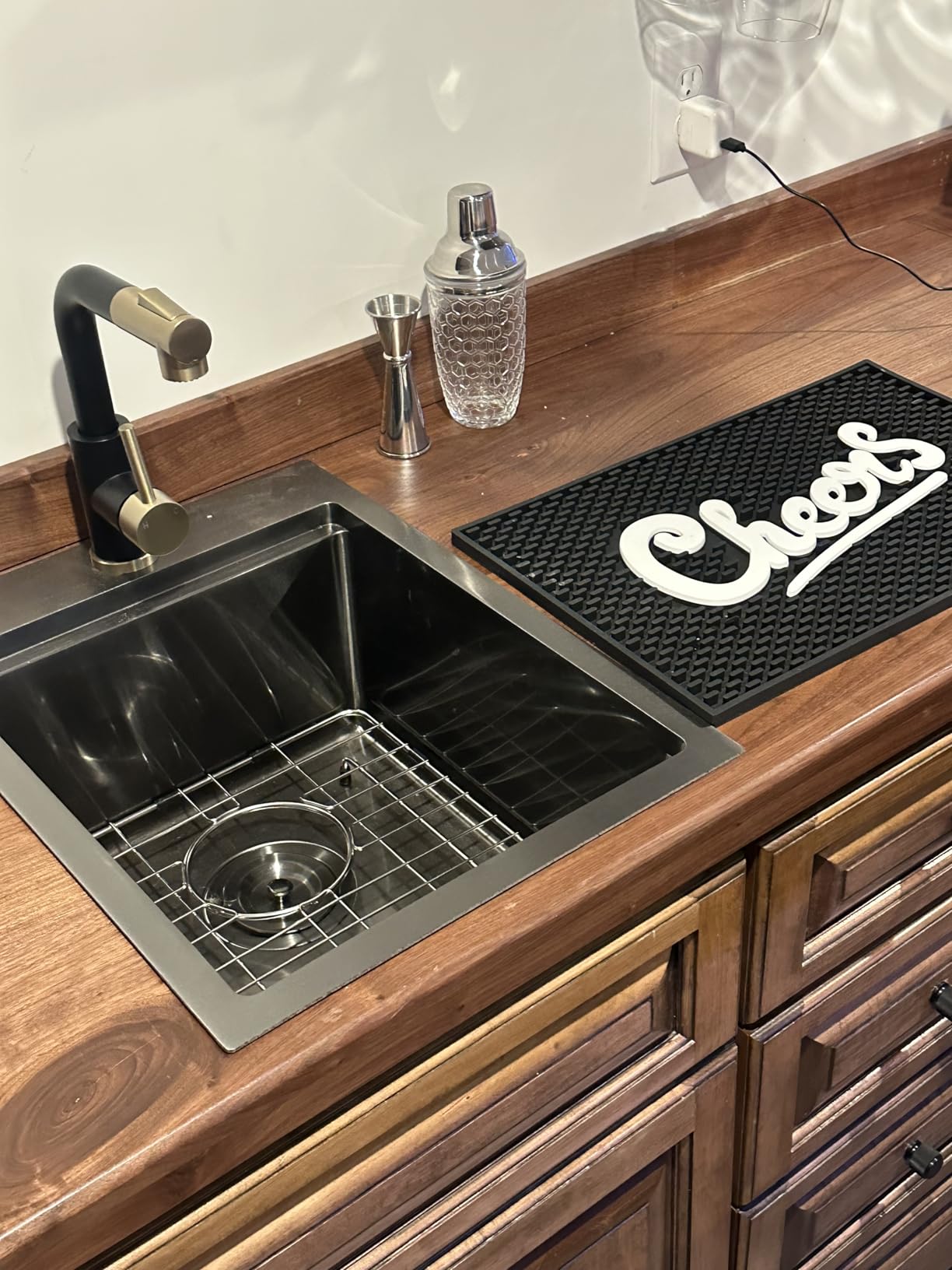 VCCUCINE Farmhouse Sink, 30x22 Inch Stainless Steel Farmhouse Kitchen Sink, Undermount Drop in Single Bowl Basin Apron Sink, Brushed Nickel Farm Sink With Strainer customer photo 2