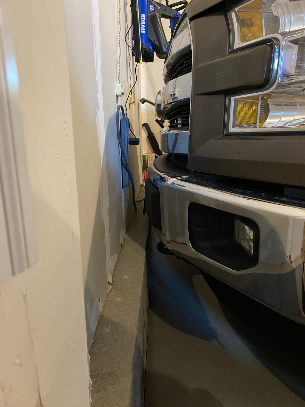 Garage Parking Assistant with Parking Aid Sensor - New Model - Free 1 Year Replacement Warranty - Parking Stopper for Garage – No Laser Parking customer photo 2